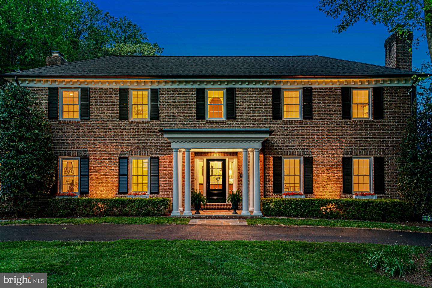 331 CANTERWOOD LN, GREAT FALLS, Virginia 22066, 5 Bedrooms Bedrooms, ,5 BathroomsBathrooms,Residential,For sale,331 CANTERWOOD LN,VAFX2226728 MLS # VAFX2226728
