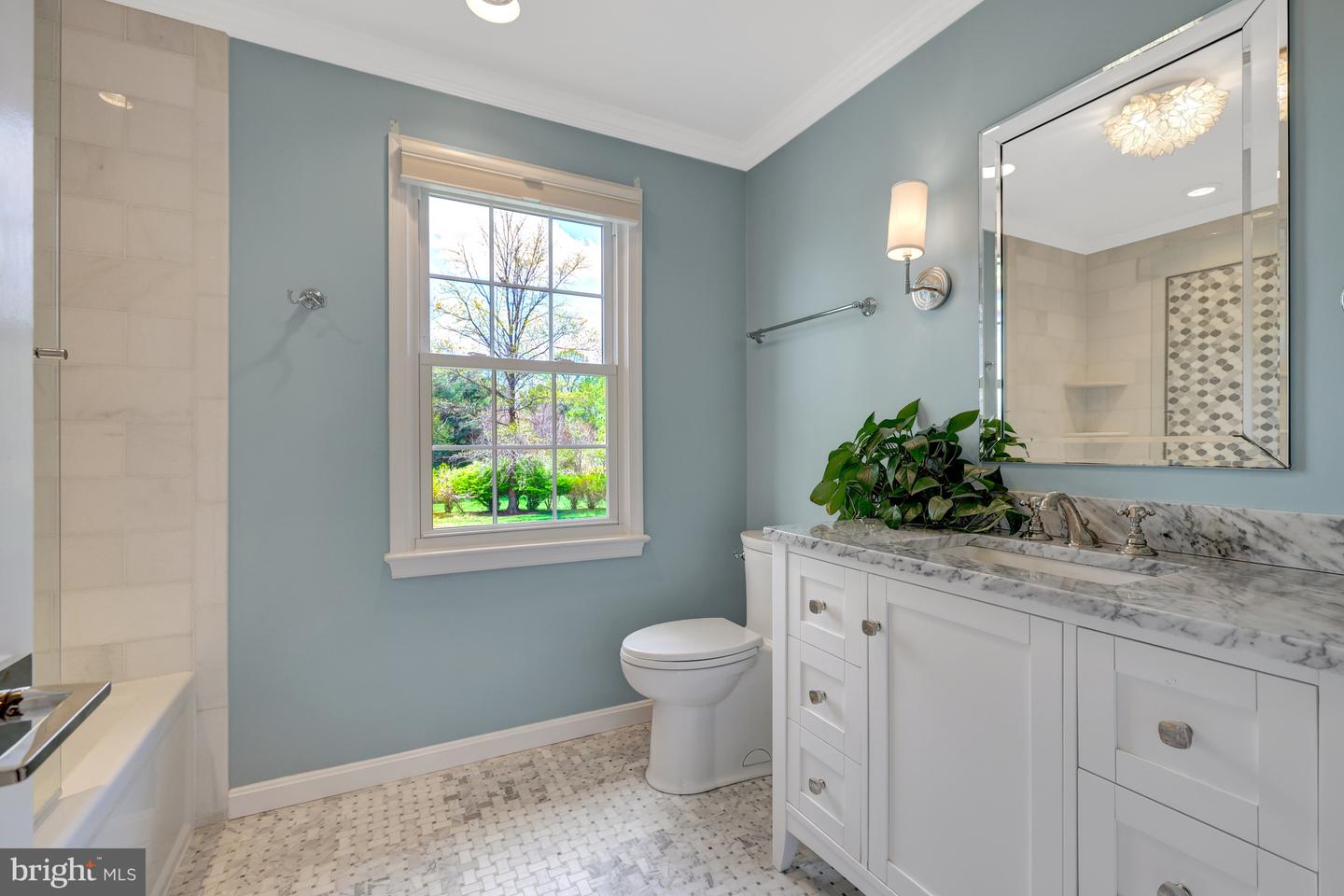 331 CANTERWOOD LN, GREAT FALLS, Virginia 22066, 5 Bedrooms Bedrooms, ,5 BathroomsBathrooms,Residential,For sale,331 CANTERWOOD LN,VAFX2226728 MLS # VAFX2226728