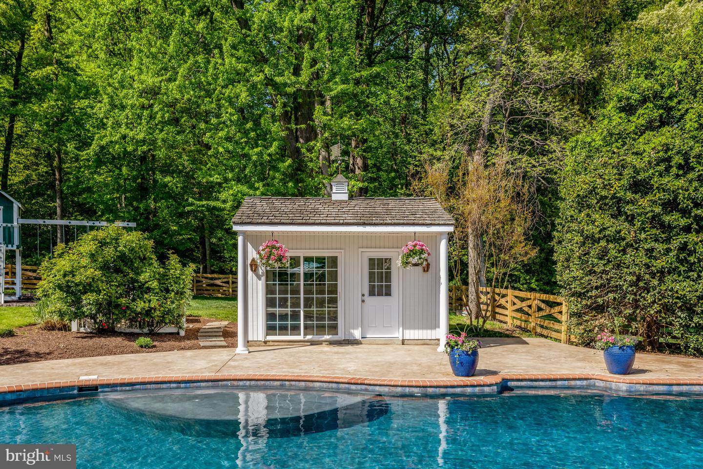 331 CANTERWOOD LN, GREAT FALLS, Virginia 22066, 5 Bedrooms Bedrooms, ,5 BathroomsBathrooms,Residential,For sale,331 CANTERWOOD LN,VAFX2226728 MLS # VAFX2226728