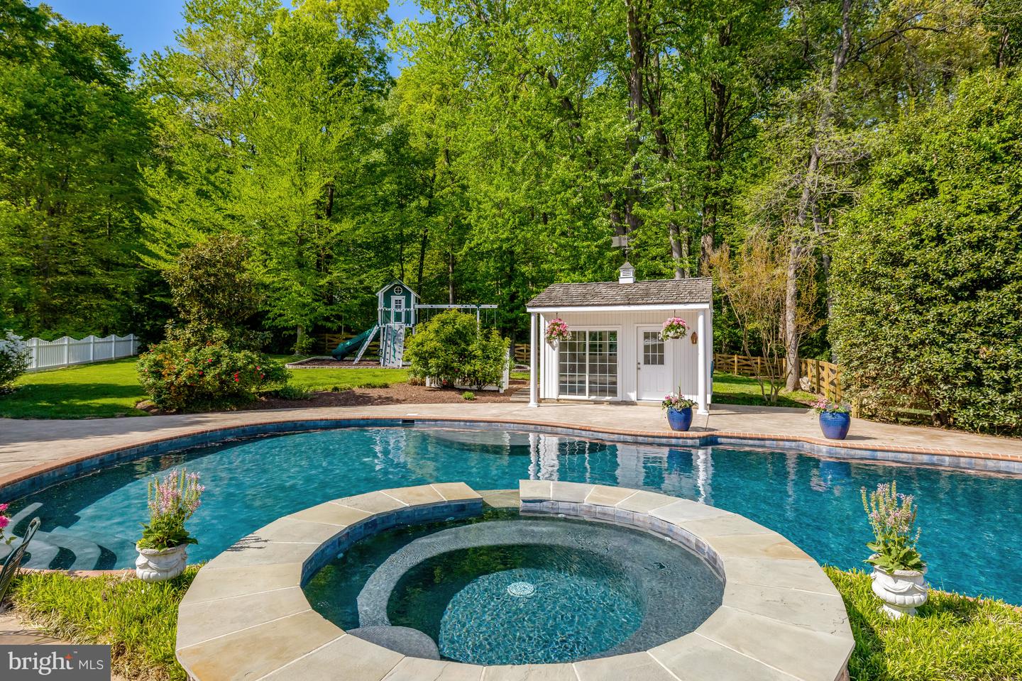 331 CANTERWOOD LN, GREAT FALLS, Virginia 22066, 5 Bedrooms Bedrooms, ,5 BathroomsBathrooms,Residential,For sale,331 CANTERWOOD LN,VAFX2226728 MLS # VAFX2226728