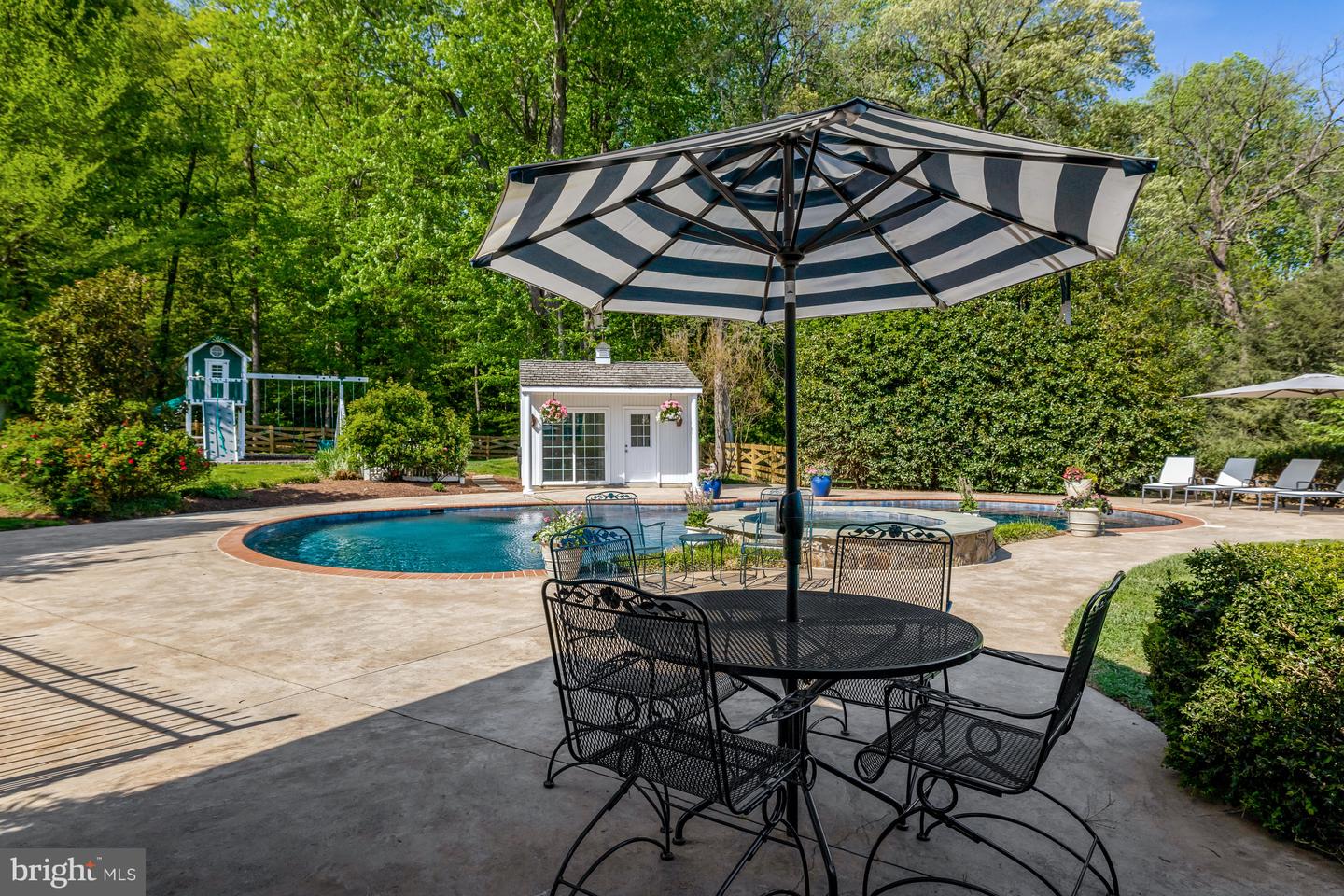 331 CANTERWOOD LN, GREAT FALLS, Virginia 22066, 5 Bedrooms Bedrooms, ,5 BathroomsBathrooms,Residential,For sale,331 CANTERWOOD LN,VAFX2226728 MLS # VAFX2226728