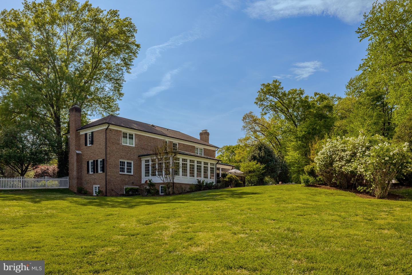331 CANTERWOOD LN, GREAT FALLS, Virginia 22066, 5 Bedrooms Bedrooms, ,5 BathroomsBathrooms,Residential,For sale,331 CANTERWOOD LN,VAFX2226728 MLS # VAFX2226728