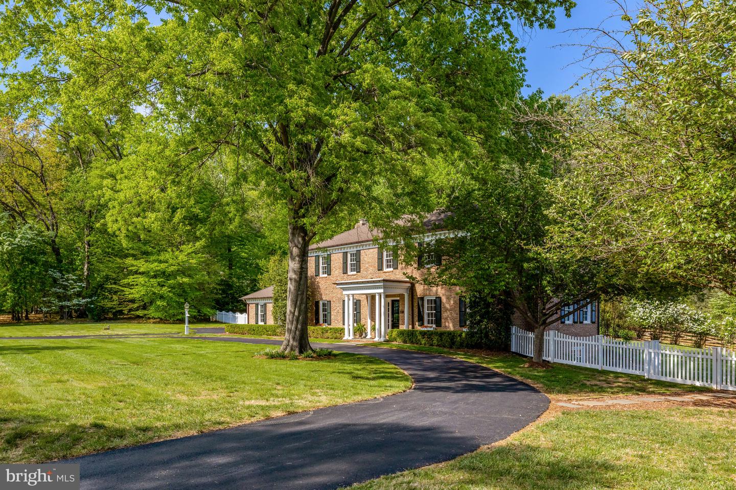 331 CANTERWOOD LN, GREAT FALLS, Virginia 22066, 5 Bedrooms Bedrooms, ,5 BathroomsBathrooms,Residential,For sale,331 CANTERWOOD LN,VAFX2226728 MLS # VAFX2226728