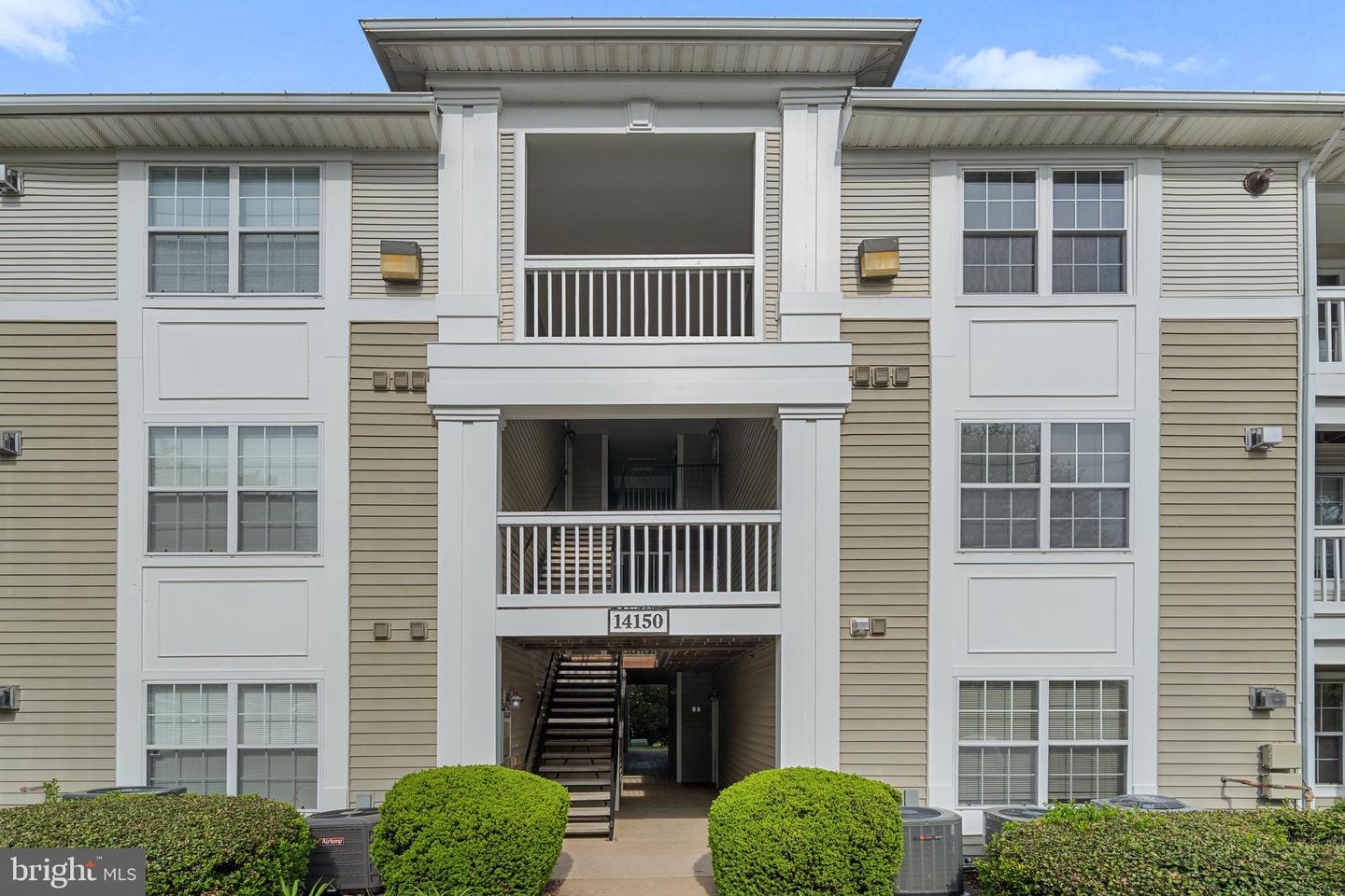 14150 CUDDY LOOP #302, WOODBRIDGE, Virginia 22193, 2 Bedrooms Bedrooms, 6 Rooms Rooms,2 BathroomsBathrooms,Residential,For sale,14150 CUDDY LOOP #302,VAPW2089574 MLS # VAPW2089574