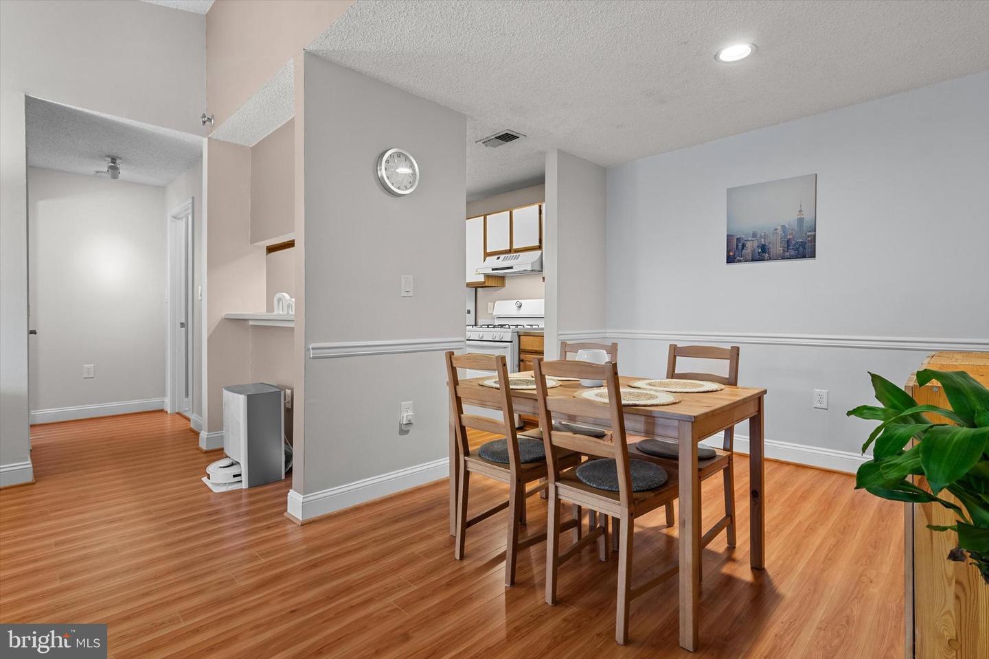 20960 TIMBER RIDGE TER #301, ASHBURN, Virginia 20147, 1 Bedroom Bedrooms, ,1 BathroomBathrooms,Residential,For sale,20960 TIMBER RIDGE TER #301,VALO2091316 MLS # VALO2091316