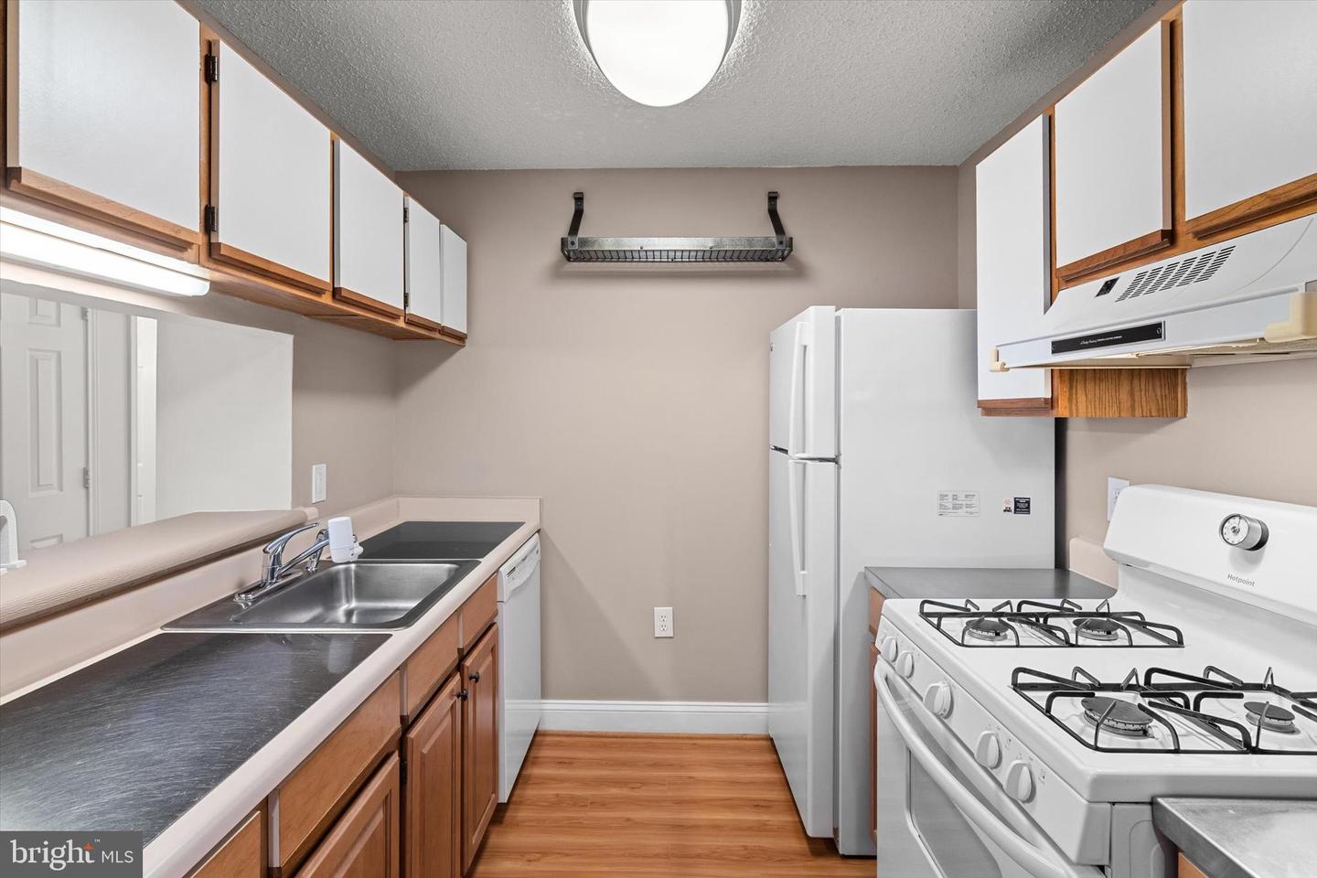 20960 TIMBER RIDGE TER #301, ASHBURN, Virginia 20147, 1 Bedroom Bedrooms, ,1 BathroomBathrooms,Residential,For sale,20960 TIMBER RIDGE TER #301,VALO2091316 MLS # VALO2091316