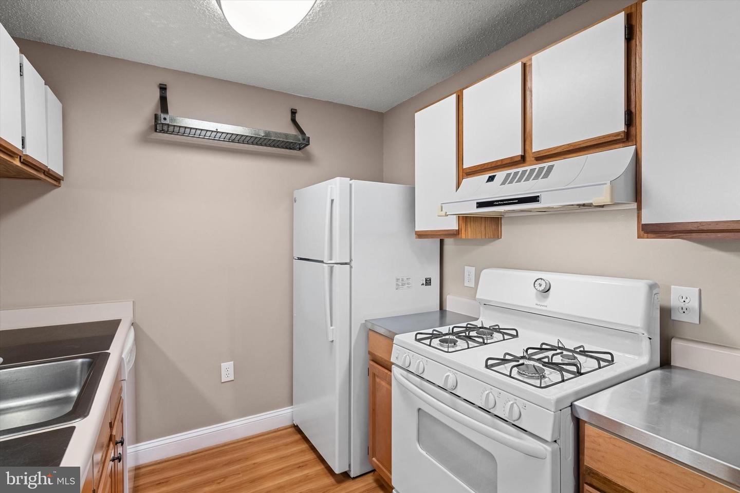 20960 TIMBER RIDGE TER #301, ASHBURN, Virginia 20147, 1 Bedroom Bedrooms, ,1 BathroomBathrooms,Residential,For sale,20960 TIMBER RIDGE TER #301,VALO2091316 MLS # VALO2091316