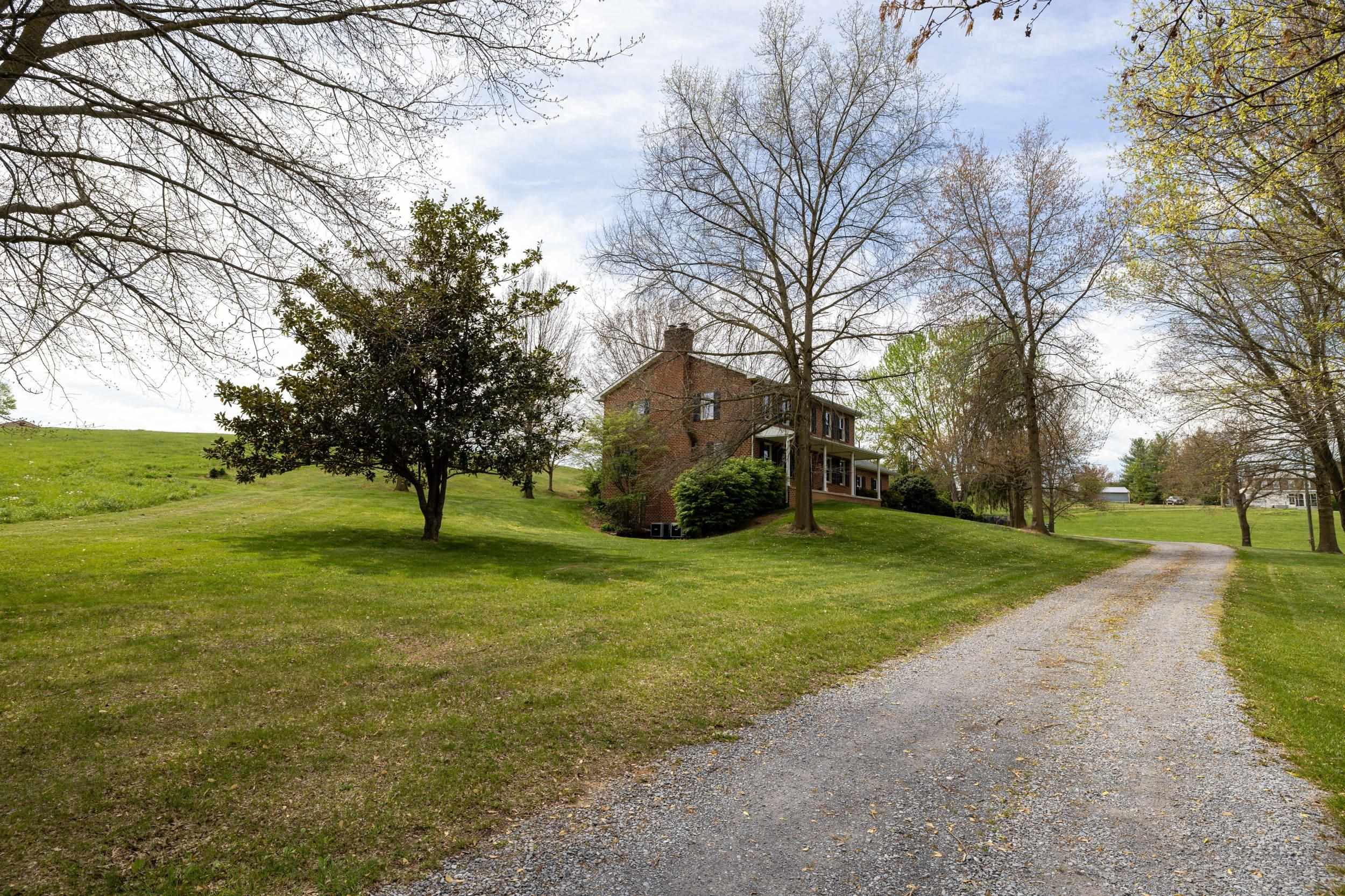 1699 MILL CREEK CROSSROADS, LURAY, Virginia 22835, 3 Bedrooms Bedrooms, ,2 BathroomsBathrooms,Residential,1699 MILL CREEK CROSSROADS,663968 MLS # 663968