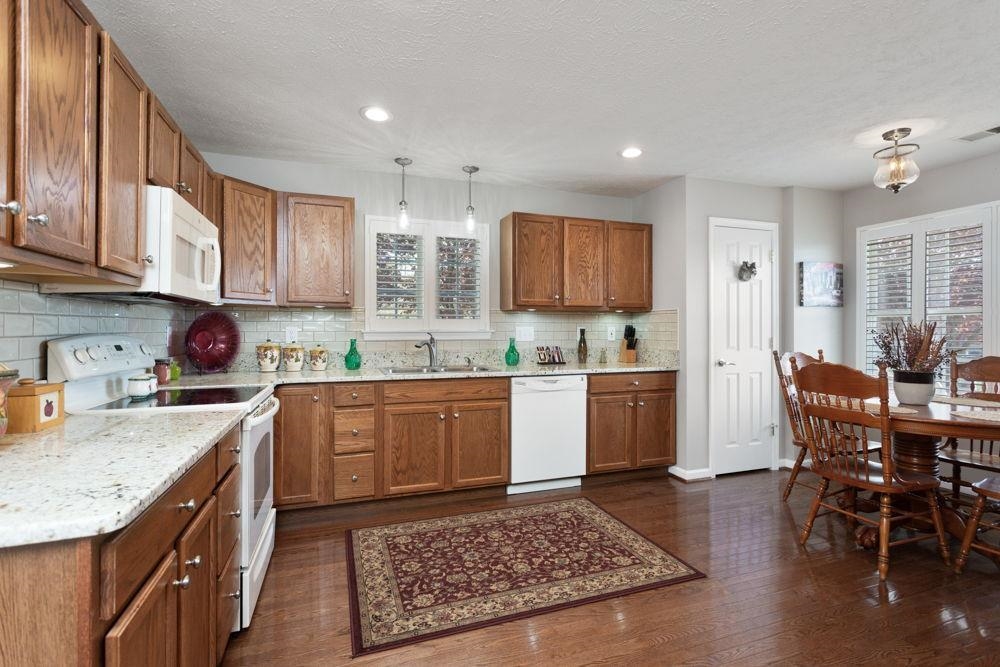 521 HICKORY GROVE CIR, HARRISONBURG, Virginia 22801, 2 Bedrooms Bedrooms, ,2 BathroomsBathrooms,Residential,521 HICKORY GROVE CIR,663971 MLS # 663971