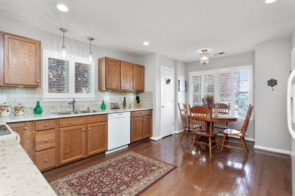 521 HICKORY GROVE CIR, HARRISONBURG, Virginia 22801, 2 Bedrooms Bedrooms, ,2 BathroomsBathrooms,Residential,521 HICKORY GROVE CIR,663971 MLS # 663971