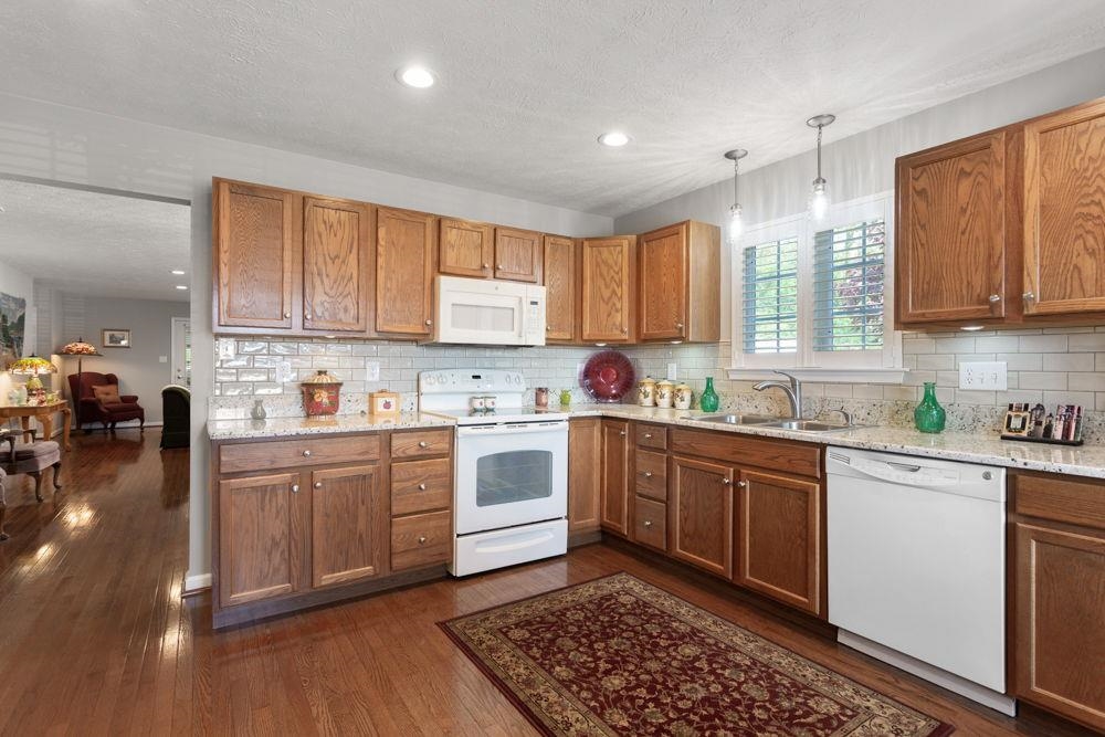 521 HICKORY GROVE CIR, HARRISONBURG, Virginia 22801, 2 Bedrooms Bedrooms, ,2 BathroomsBathrooms,Residential,521 HICKORY GROVE CIR,663971 MLS # 663971