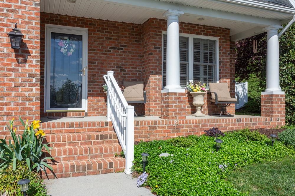 521 HICKORY GROVE CIR, HARRISONBURG, Virginia 22801, 2 Bedrooms Bedrooms, ,2 BathroomsBathrooms,Residential,521 HICKORY GROVE CIR,663971 MLS # 663971