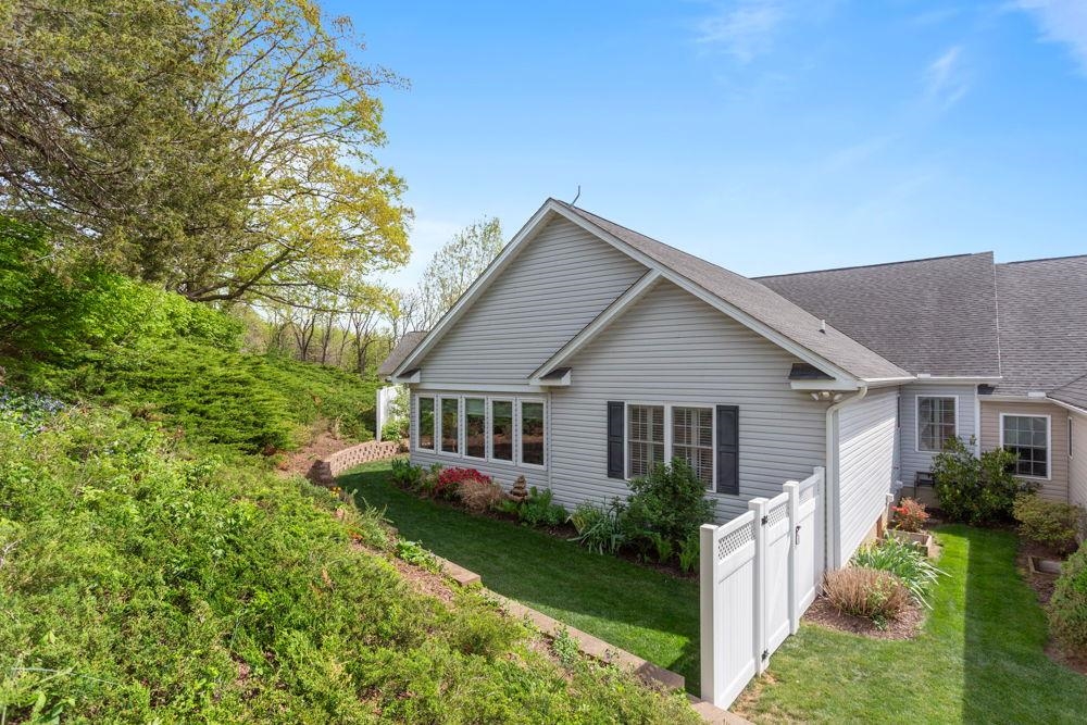 521 HICKORY GROVE CIR, HARRISONBURG, Virginia 22801, 2 Bedrooms Bedrooms, ,2 BathroomsBathrooms,Residential,521 HICKORY GROVE CIR,663971 MLS # 663971