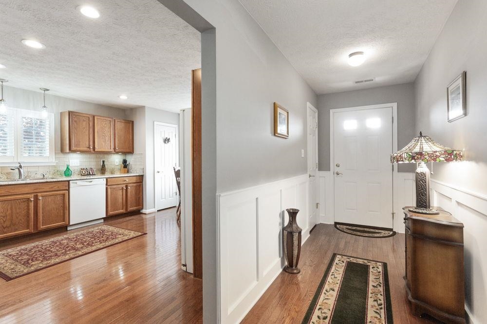 521 HICKORY GROVE CIR, HARRISONBURG, Virginia 22801, 2 Bedrooms Bedrooms, ,2 BathroomsBathrooms,Residential,521 HICKORY GROVE CIR,663971 MLS # 663971