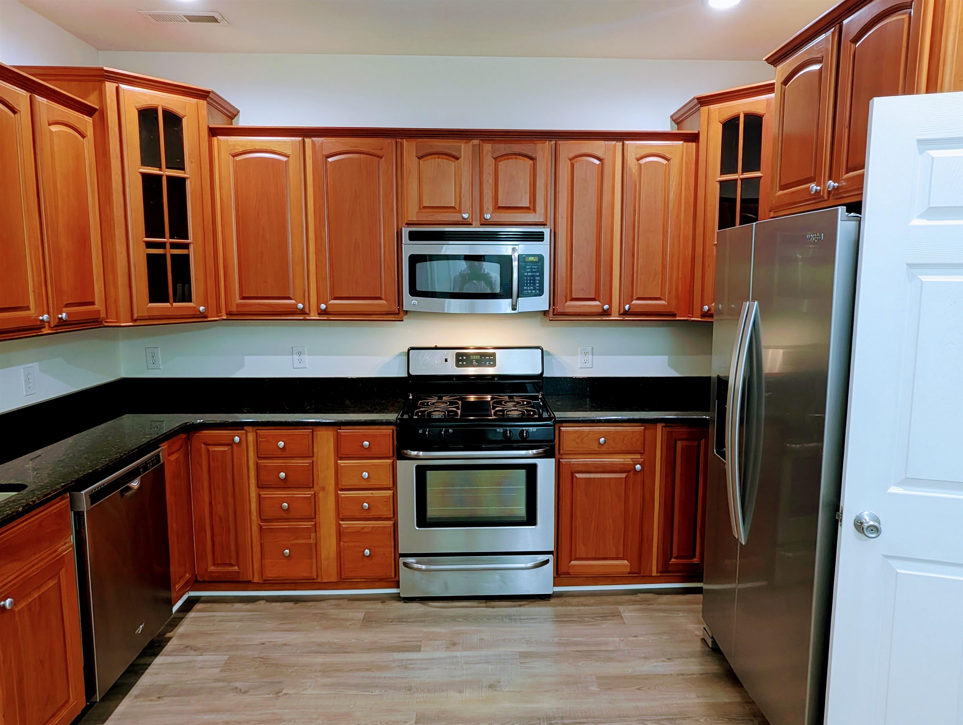 Cherry Cabinets, Stainless Appliances, Granite Countertops