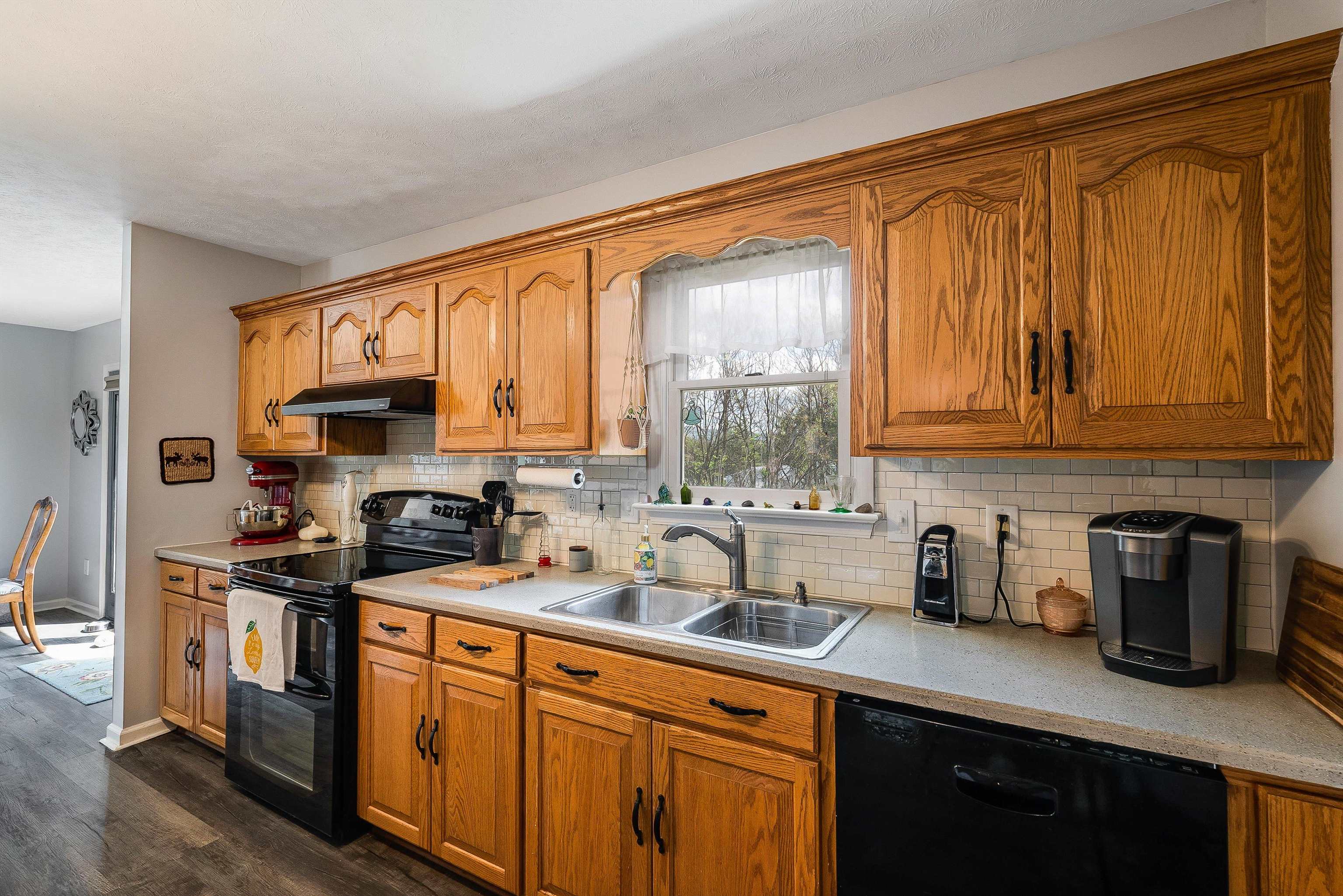 239 WINDSONG HILLS DR, ELKTON, Virginia 22827, 4 Bedrooms Bedrooms, ,3 BathroomsBathrooms,Residential,239 WINDSONG HILLS DR,663975 MLS # 663975
