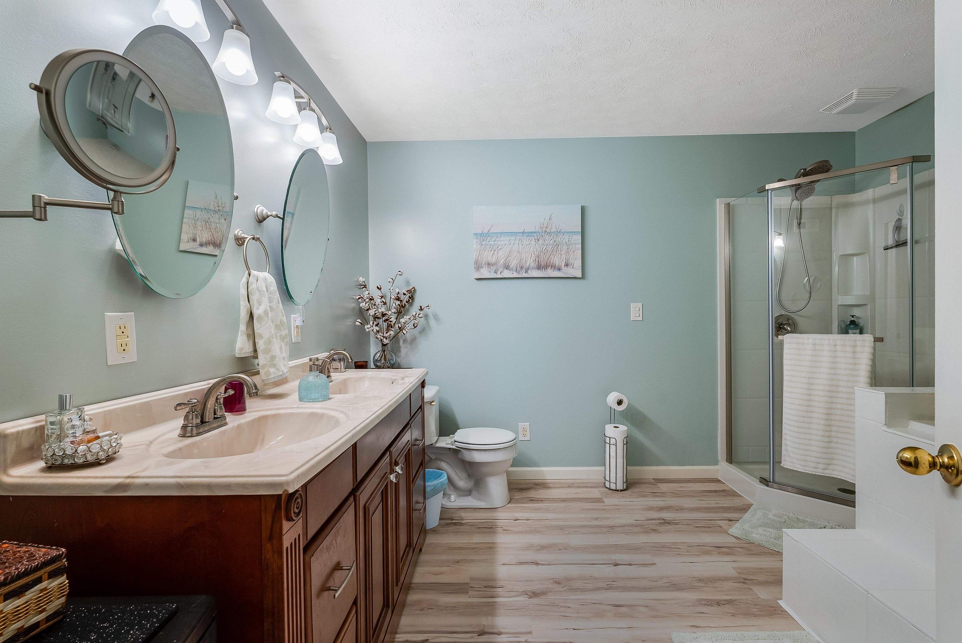 239 WINDSONG HILLS DR, ELKTON, Virginia 22827, 4 Bedrooms Bedrooms, ,3 BathroomsBathrooms,Residential,239 WINDSONG HILLS DR,663975 MLS # 663975