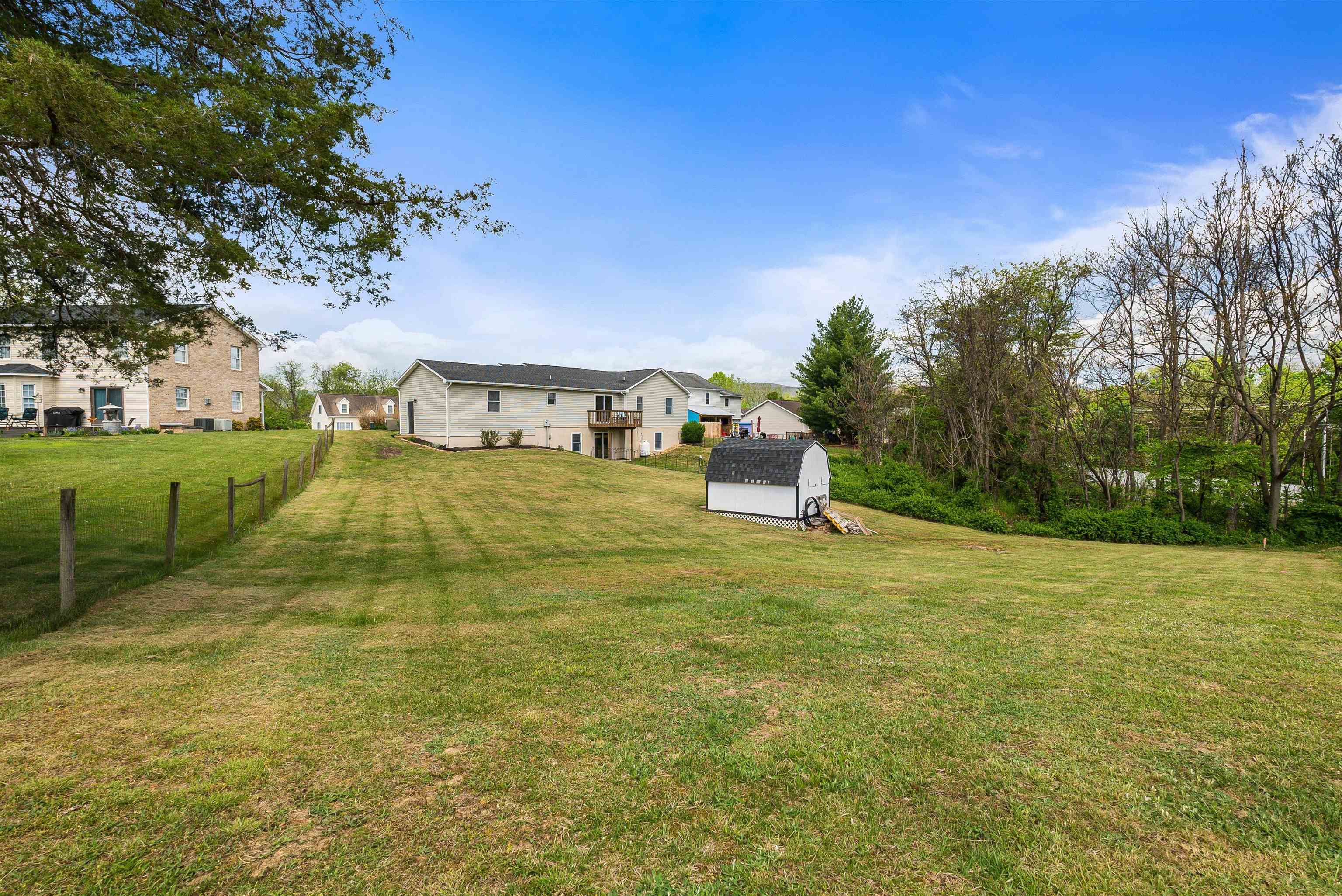 239 WINDSONG HILLS DR, ELKTON, Virginia 22827, 4 Bedrooms Bedrooms, ,3 BathroomsBathrooms,Residential,239 WINDSONG HILLS DR,663975 MLS # 663975