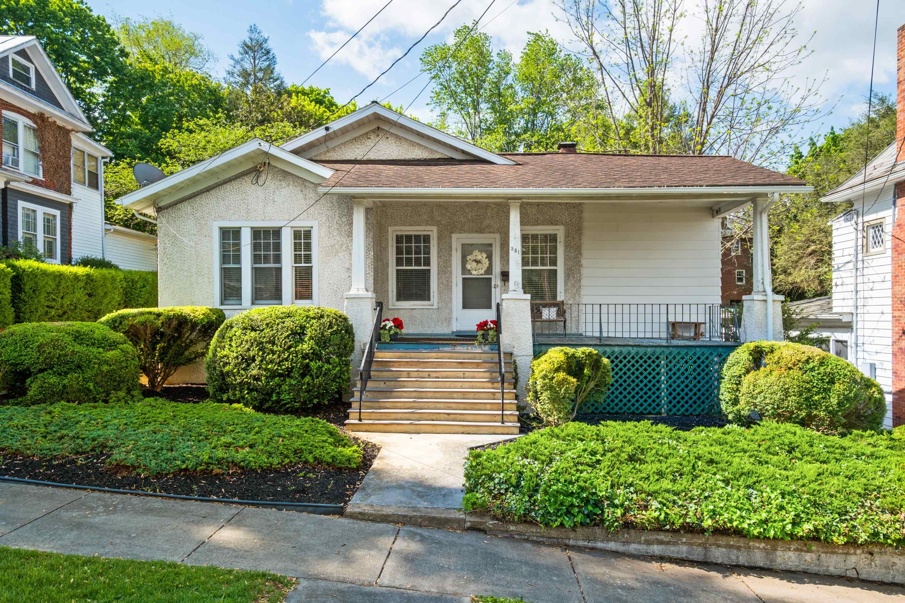 331 FRANKLIN ST, HARRISONBURG, Virginia 22801, 3 Bedrooms Bedrooms, ,2 BathroomsBathrooms,Residential,331 FRANKLIN ST,663976 MLS # 663976