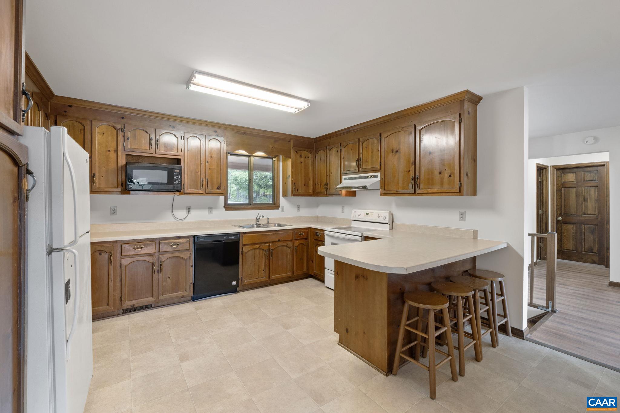 43 TANGLEWOOD RD, PALMYRA, Virginia 22963, 5 Bedrooms Bedrooms, ,3 BathroomsBathrooms,Residential,43 TANGLEWOOD RD,663978 MLS # 663978