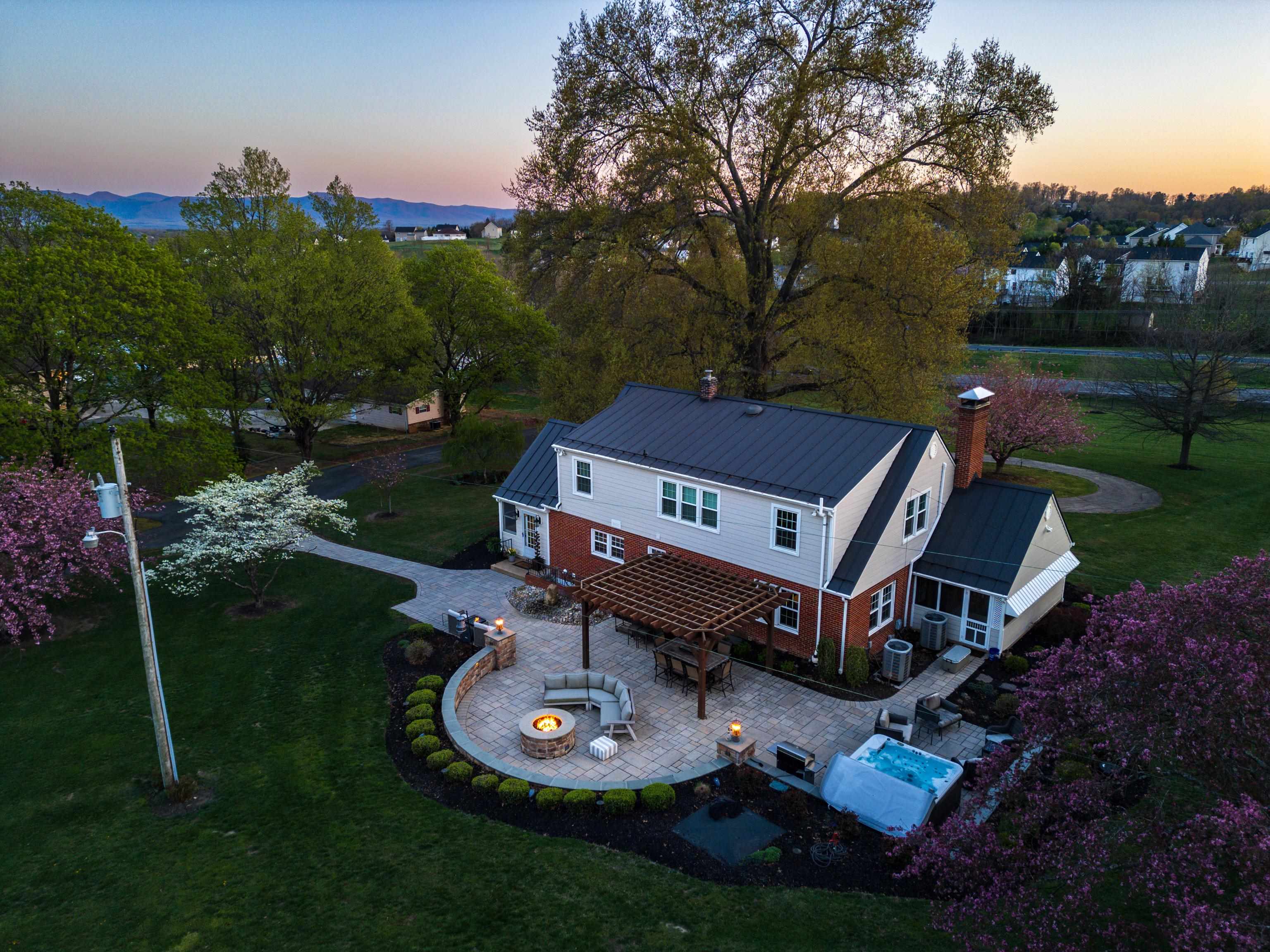 4111 SPOTSWOOD TRL, PENN LAIRD, Virginia 22846, 5 Bedrooms Bedrooms, ,3 BathroomsBathrooms,Residential,4111 SPOTSWOOD TRL,663981 MLS # 663981