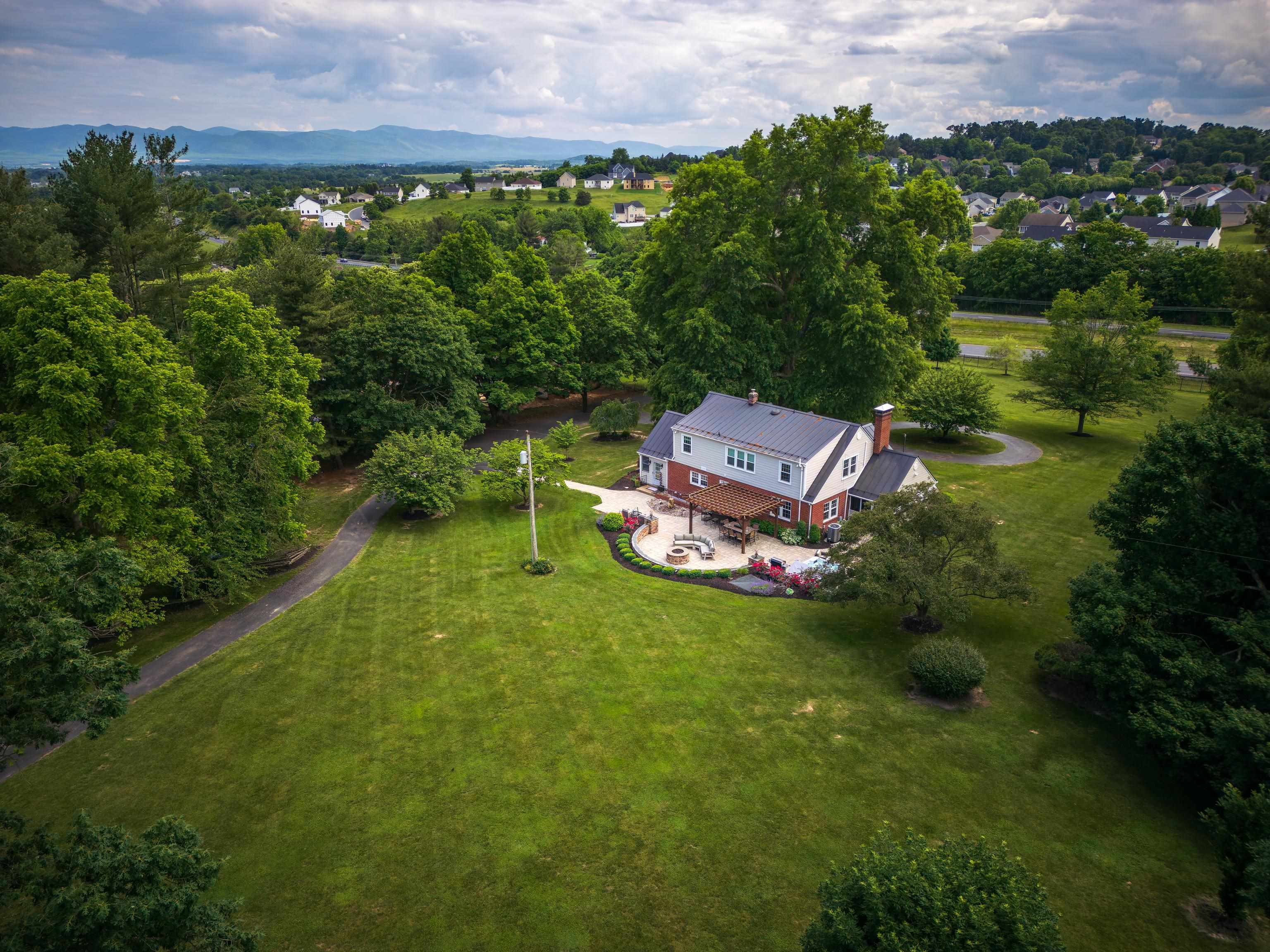 4111 SPOTSWOOD TRL, PENN LAIRD, Virginia 22846, 5 Bedrooms Bedrooms, ,3 BathroomsBathrooms,Residential,4111 SPOTSWOOD TRL,663981 MLS # 663981