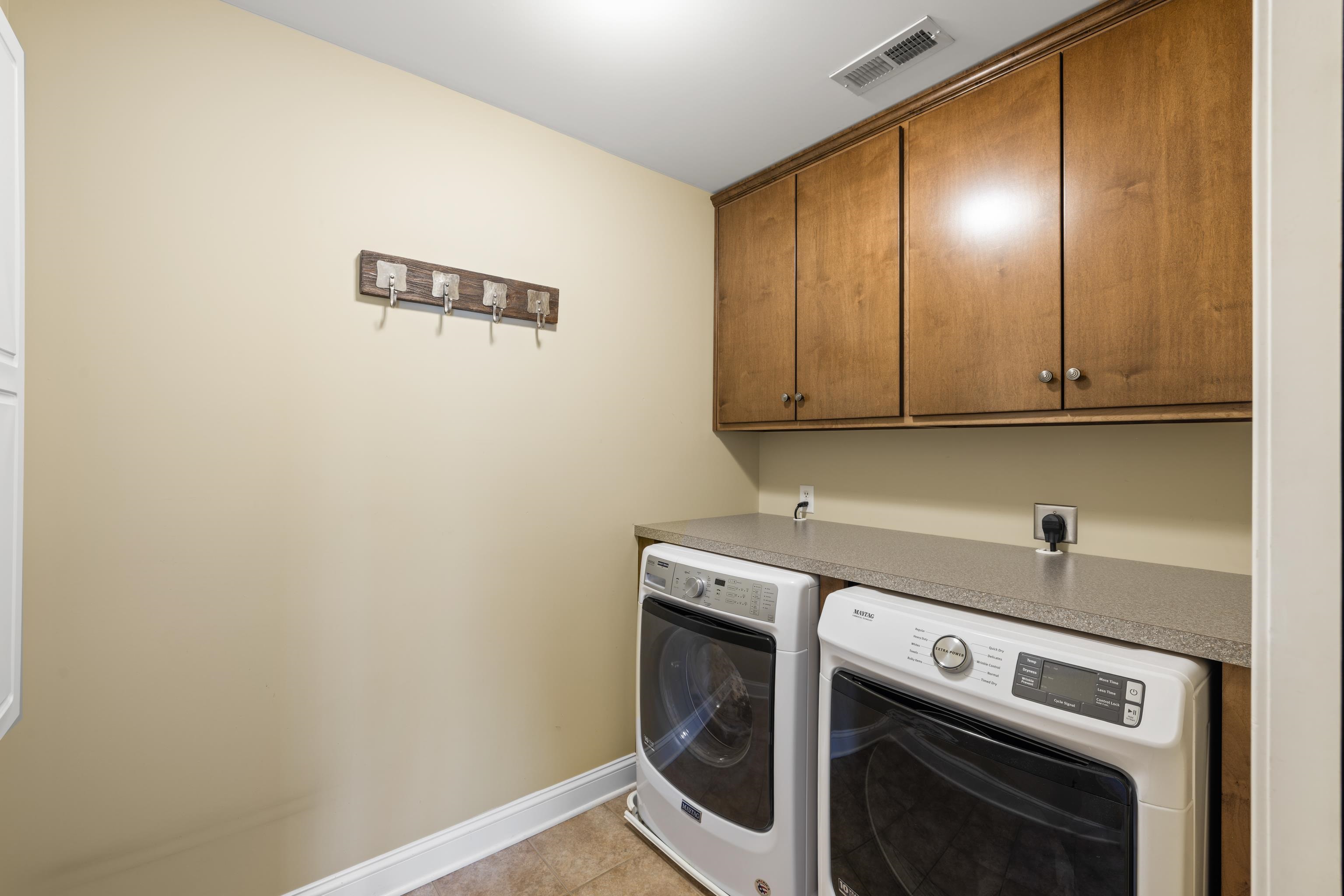 3211 DANBURY CT, ROCKINGHAM, Virginia 22801, 5 Bedrooms Bedrooms, ,4 BathroomsBathrooms,Residential,3211 DANBURY CT,663985 MLS # 663985