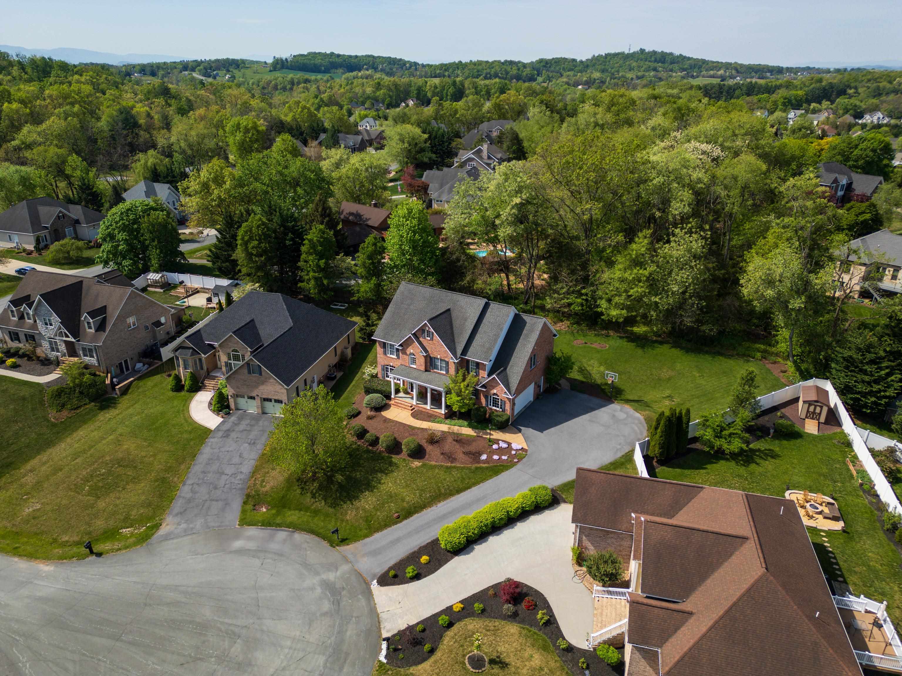 3211 DANBURY CT, ROCKINGHAM, Virginia 22801, 5 Bedrooms Bedrooms, ,4 BathroomsBathrooms,Residential,3211 DANBURY CT,663985 MLS # 663985