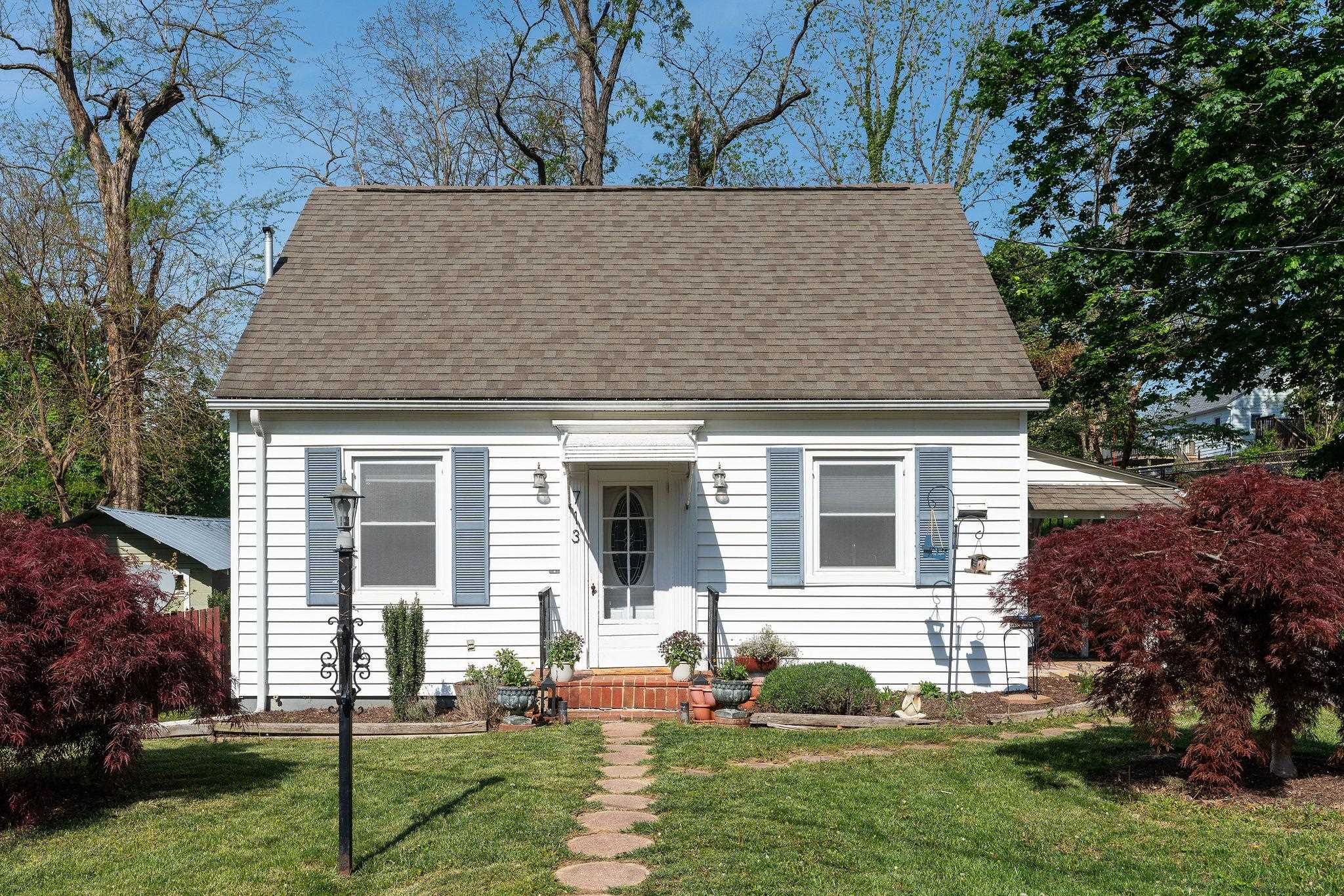 713 NORFOLK AVE, STAUNTON, Virginia 24401, 3 Bedrooms Bedrooms, ,1 BathroomBathrooms,Residential,713 NORFOLK AVE,663988 MLS # 663988