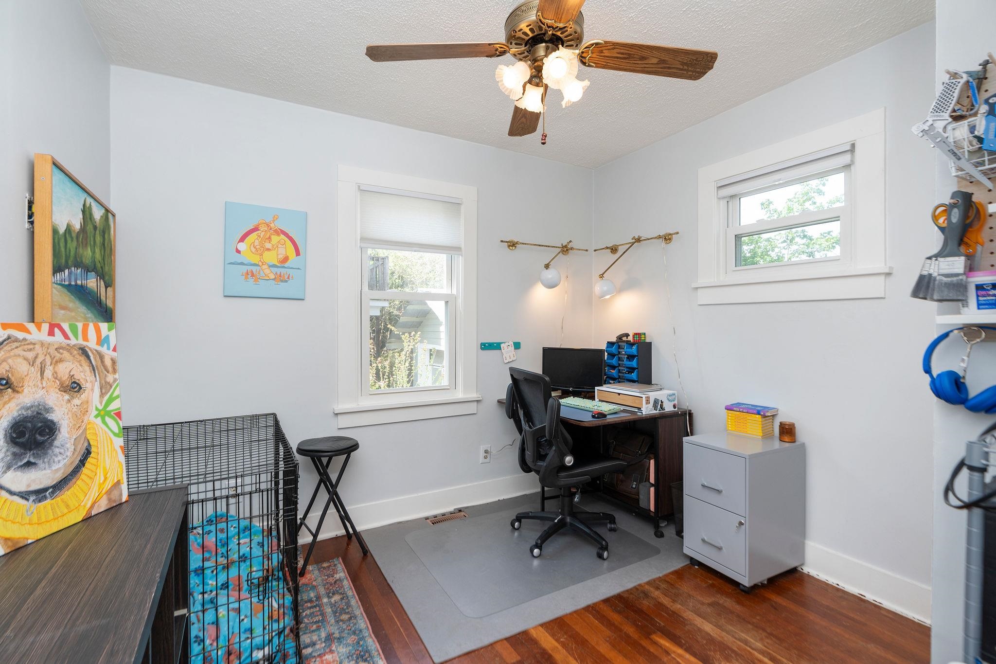 713 NORFOLK AVE, STAUNTON, Virginia 24401, 3 Bedrooms Bedrooms, ,1 BathroomBathrooms,Residential,713 NORFOLK AVE,663988 MLS # 663988