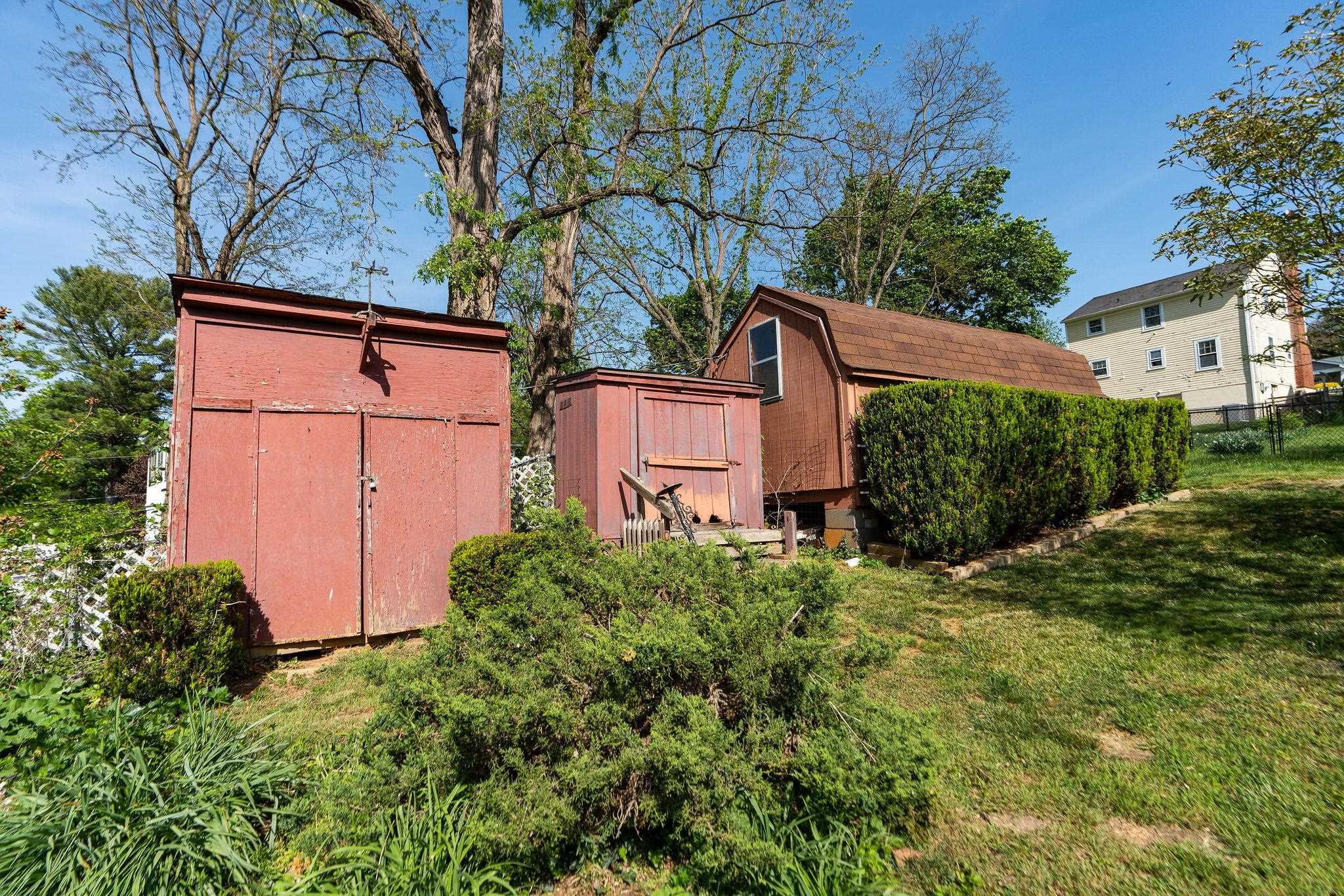 713 NORFOLK AVE, STAUNTON, Virginia 24401, 3 Bedrooms Bedrooms, ,1 BathroomBathrooms,Residential,713 NORFOLK AVE,663988 MLS # 663988