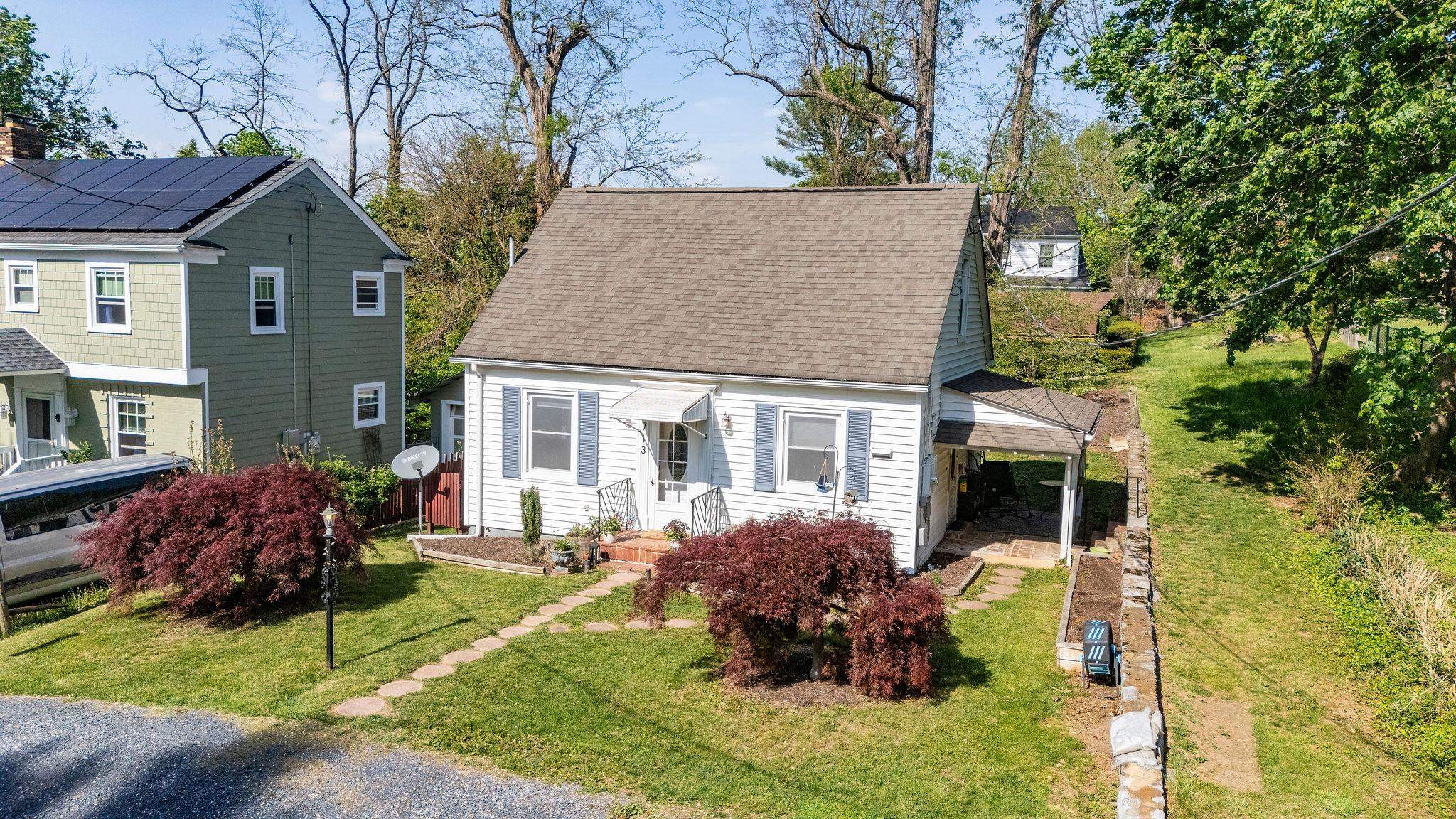 713 NORFOLK AVE, STAUNTON, Virginia 24401, 3 Bedrooms Bedrooms, ,1 BathroomBathrooms,Residential,713 NORFOLK AVE,663988 MLS # 663988