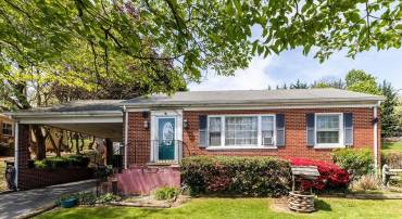 1502 ARMSTRONG AVE, STAUNTON, Virginia 24401, 3 Bedrooms Bedrooms, ,1 BathroomBathrooms,Residential,1502 ARMSTRONG AVE,663989 MLS # 663989