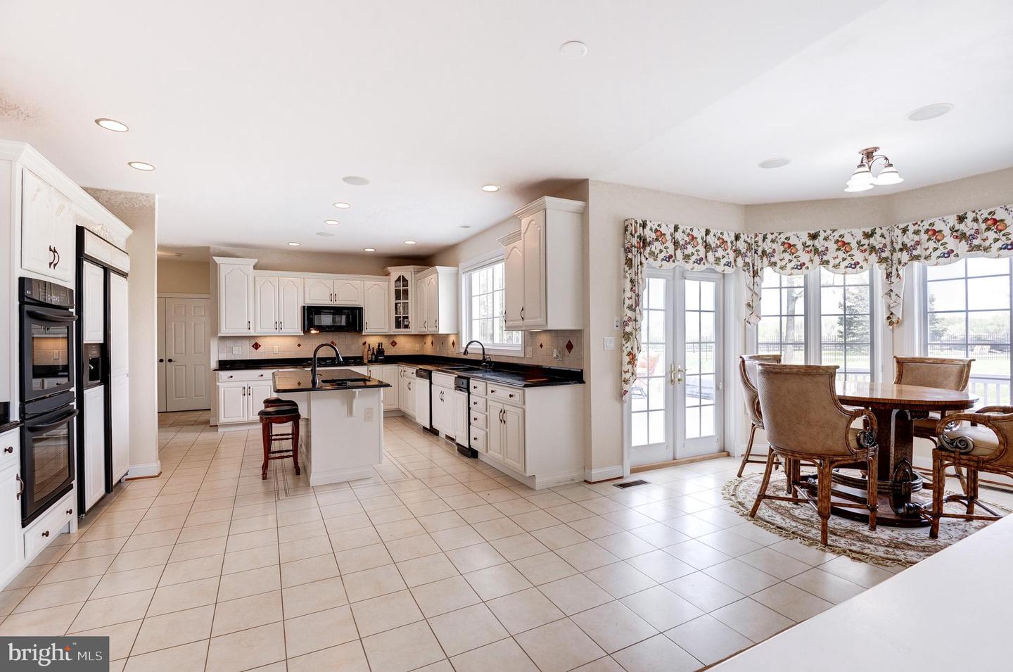 16182 HILLSBORO, HILLSBORO, Virginia 20132, 4 Bedrooms Bedrooms, ,6 BathroomsBathrooms,Residential,For sale,16182 HILLSBORO,VALO2091530 MLS # VALO2091530