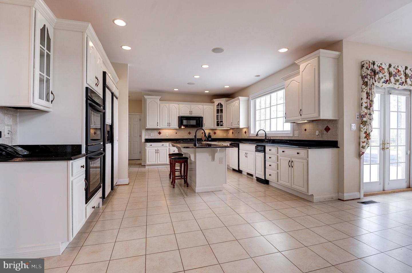 16182 HILLSBORO, HILLSBORO, Virginia 20132, 4 Bedrooms Bedrooms, ,6 BathroomsBathrooms,Residential,For sale,16182 HILLSBORO,VALO2091530 MLS # VALO2091530