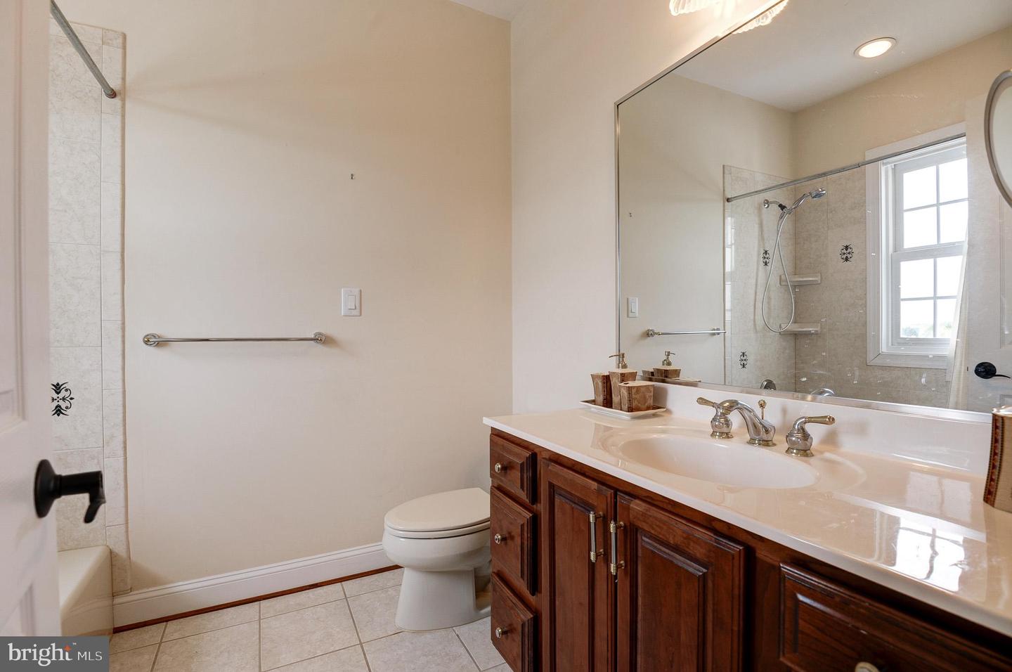 16182 HILLSBORO, HILLSBORO, Virginia 20132, 4 Bedrooms Bedrooms, ,6 BathroomsBathrooms,Residential,For sale,16182 HILLSBORO,VALO2091530 MLS # VALO2091530