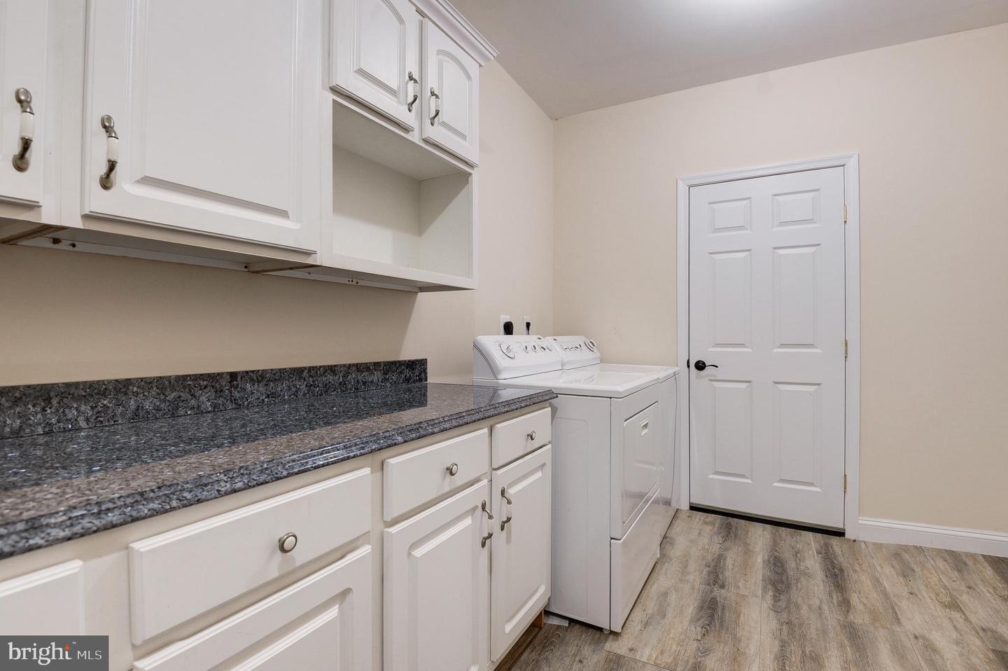 16182 HILLSBORO, HILLSBORO, Virginia 20132, 4 Bedrooms Bedrooms, ,6 BathroomsBathrooms,Residential,For sale,16182 HILLSBORO,VALO2091530 MLS # VALO2091530