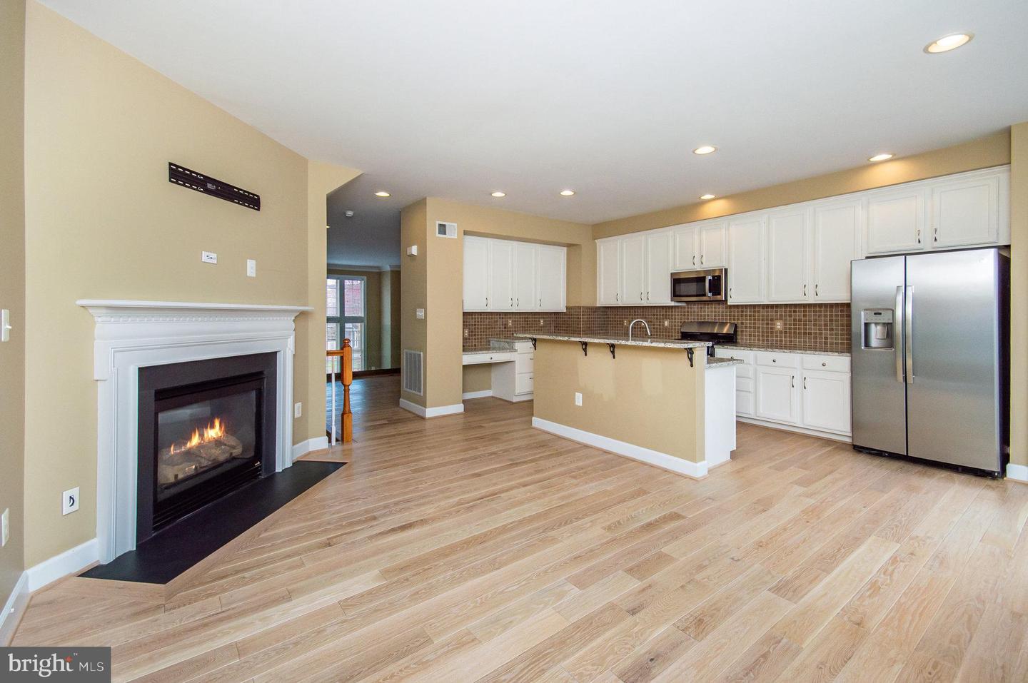 709 BELMONT BAY DR, WOODBRIDGE, Virginia 22191, 3 Bedrooms Bedrooms, ,3 BathroomsBathrooms,Residential,For sale,709 BELMONT BAY DR,VAPW2090182 MLS # VAPW2090182