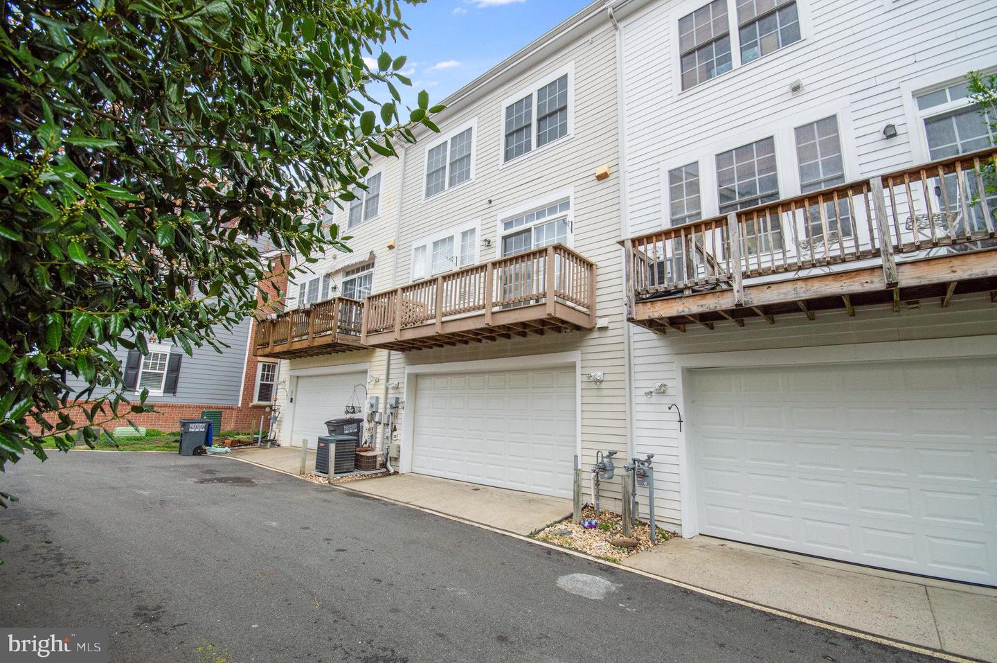 709 BELMONT BAY DR, WOODBRIDGE, Virginia 22191, 3 Bedrooms Bedrooms, ,3 BathroomsBathrooms,Residential,For sale,709 BELMONT BAY DR,VAPW2090182 MLS # VAPW2090182