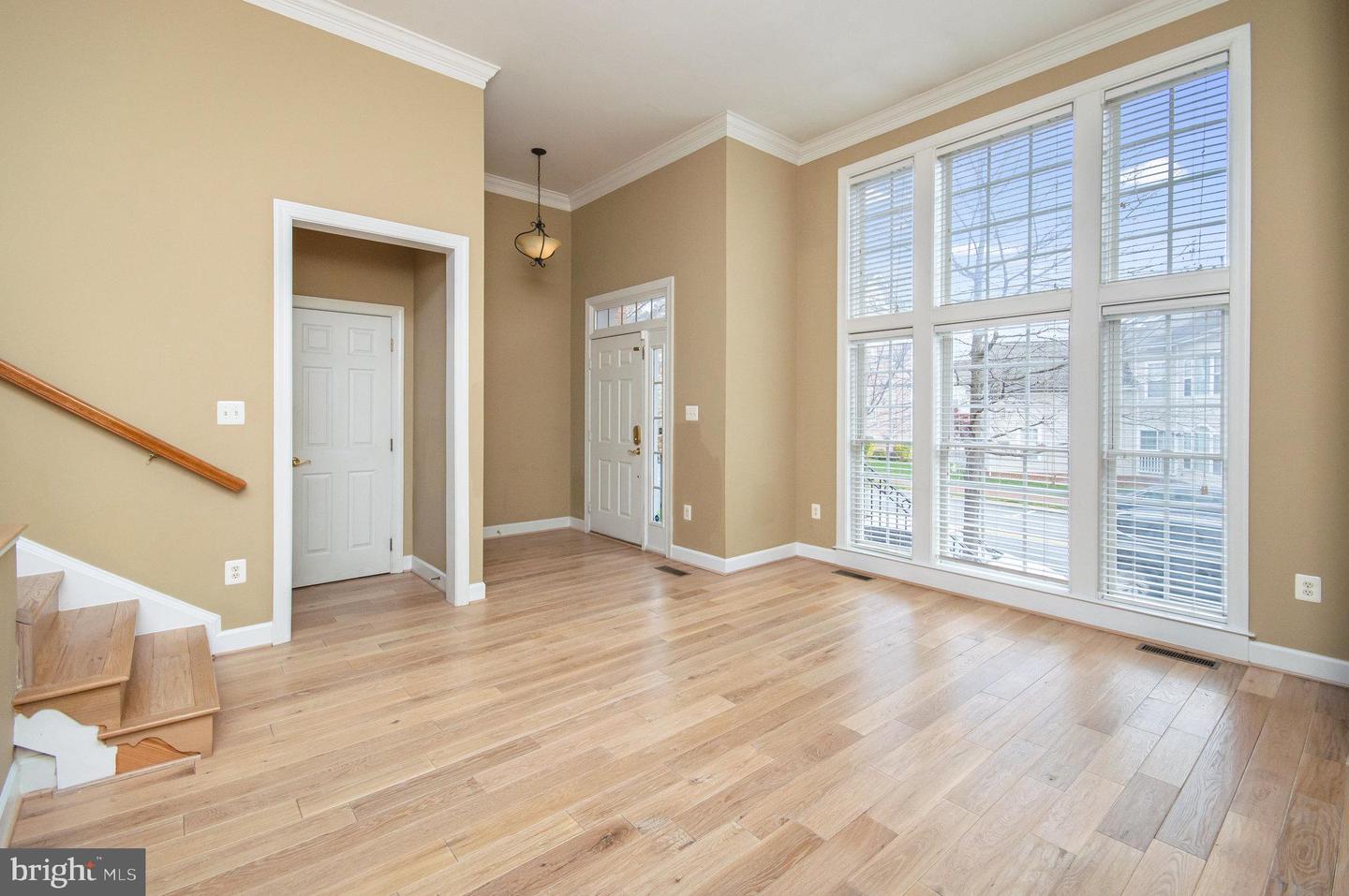 709 BELMONT BAY DR, WOODBRIDGE, Virginia 22191, 3 Bedrooms Bedrooms, ,3 BathroomsBathrooms,Residential,For sale,709 BELMONT BAY DR,VAPW2090182 MLS # VAPW2090182