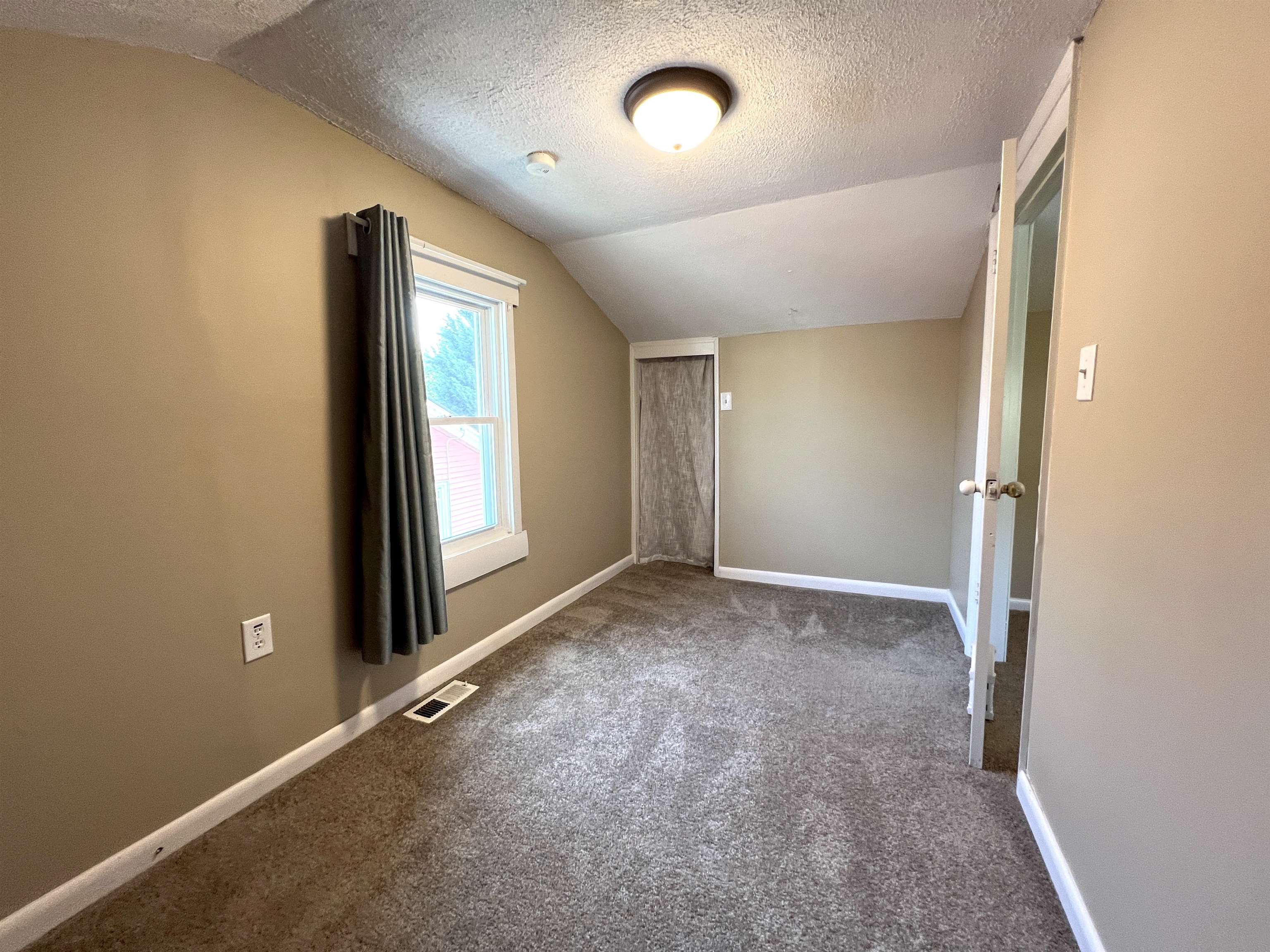640 COLLICELLO ST, HARRISONBURG, Virginia 22802, 3 Bedrooms Bedrooms, ,1 BathroomBathrooms,Residential,640 COLLICELLO ST,663997 MLS # 663997