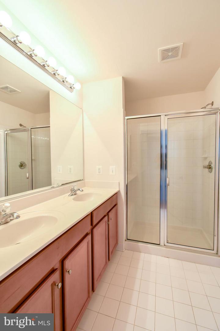 25065 GREEN MOUNTAIN TER, ALDIE, Virginia 20105, 3 Bedrooms Bedrooms, ,3 BathroomsBathrooms,Residential,For sale,25065 GREEN MOUNTAIN TER,VALO2091848 MLS # VALO2091848