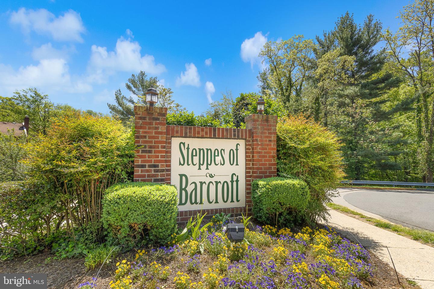 3834A-A STEPPES CT, FALLS CHURCH, Virginia 22041, 2 Bedrooms Bedrooms, ,2 BathroomsBathrooms,Residential,For sale,3834A-A STEPPES CT,VAFX2229482 MLS # VAFX2229482