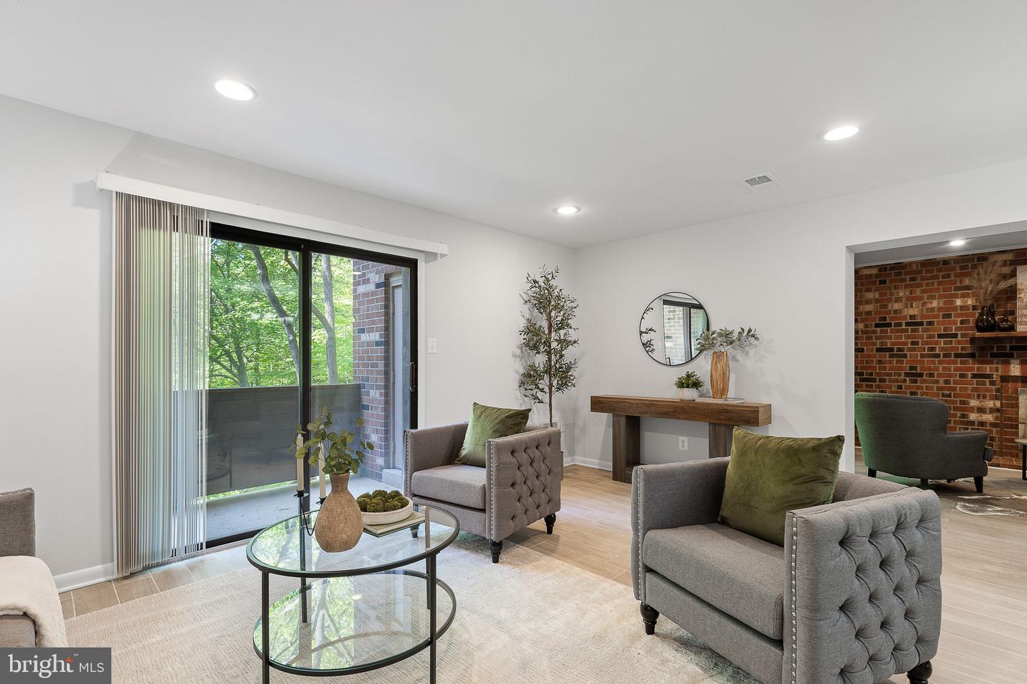 3834A-A STEPPES CT, FALLS CHURCH, Virginia 22041, 2 Bedrooms Bedrooms, ,2 BathroomsBathrooms,Residential,For sale,3834A-A STEPPES CT,VAFX2229482 MLS # VAFX2229482