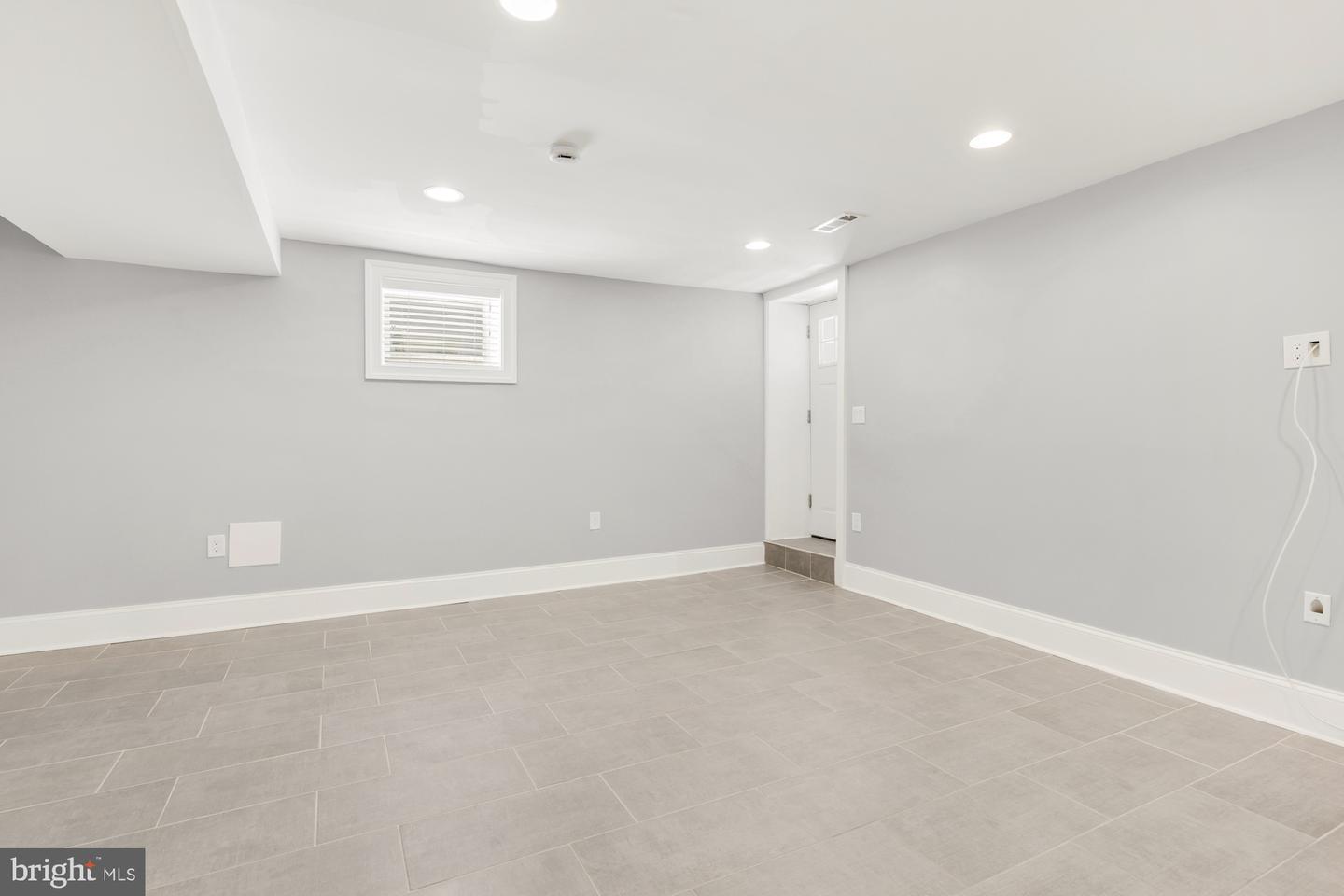1202 DECATUR ST NW, WASHINGTON, District Of Columbia 20011, 5 Bedrooms Bedrooms, ,4 BathroomsBathrooms,Residential,For sale,1202 DECATUR ST NW,DCDC2191678 MLS # DCDC2191678