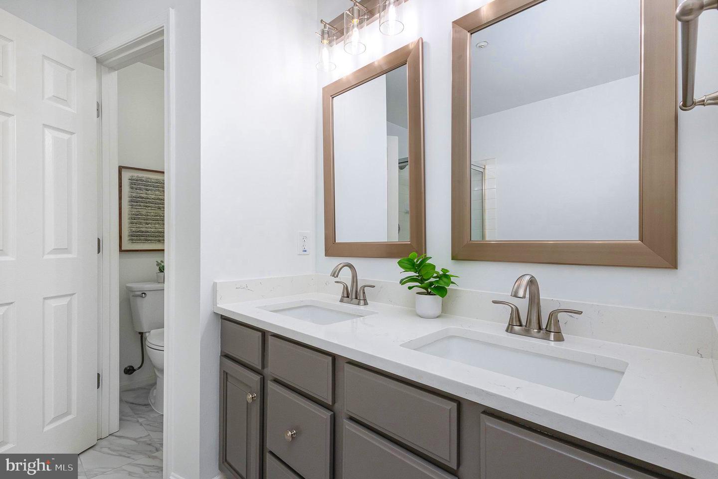 6031 TERRAPIN PL, ALEXANDRIA, Virginia 22310, 2 Bedrooms Bedrooms, ,2 BathroomsBathrooms,Residential,For sale,6031 TERRAPIN PL,VAFX2229816 MLS # VAFX2229816