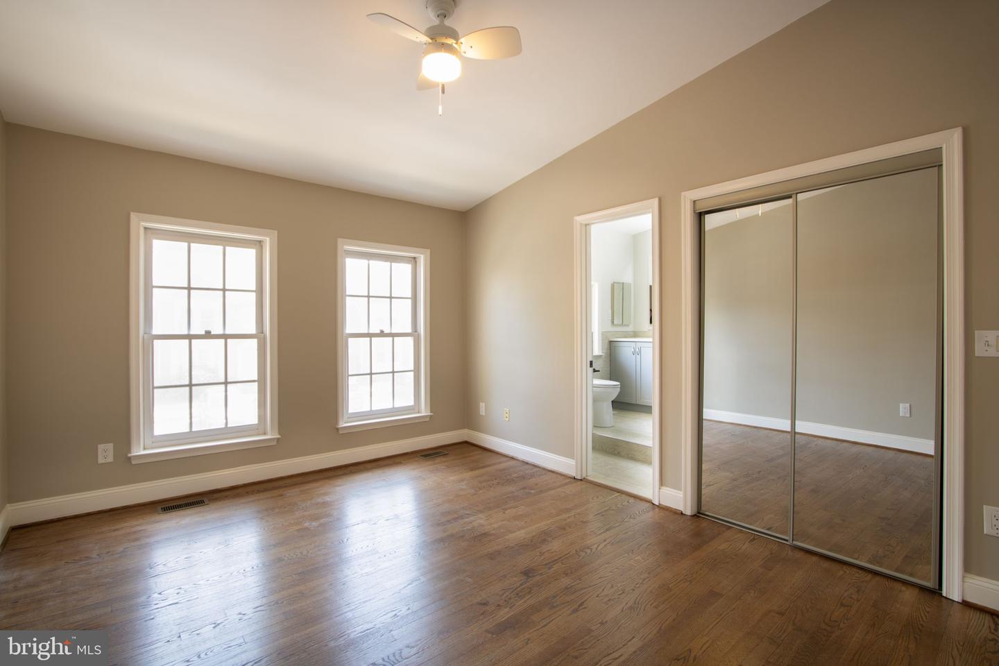 3906 VALLEY RIDGE DR, FAIRFAX, Virginia 22033, 2 Bedrooms Bedrooms, ,3 BathroomsBathrooms,Residential,For sale,3906 VALLEY RIDGE DR,VAFX2229978 MLS # VAFX2229978