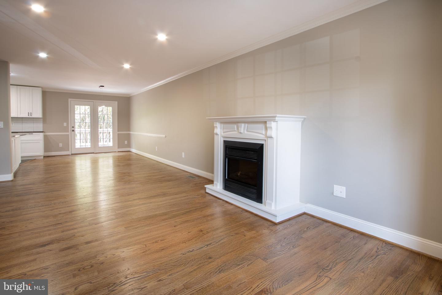 3906 VALLEY RIDGE DR, FAIRFAX, Virginia 22033, 2 Bedrooms Bedrooms, ,3 BathroomsBathrooms,Residential,For sale,3906 VALLEY RIDGE DR,VAFX2229978 MLS # VAFX2229978