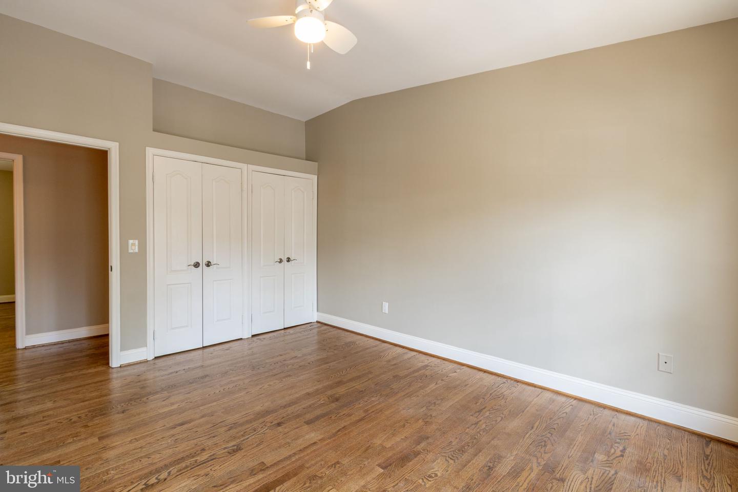 3906 VALLEY RIDGE DR, FAIRFAX, Virginia 22033, 2 Bedrooms Bedrooms, ,3 BathroomsBathrooms,Residential,For sale,3906 VALLEY RIDGE DR,VAFX2229978 MLS # VAFX2229978