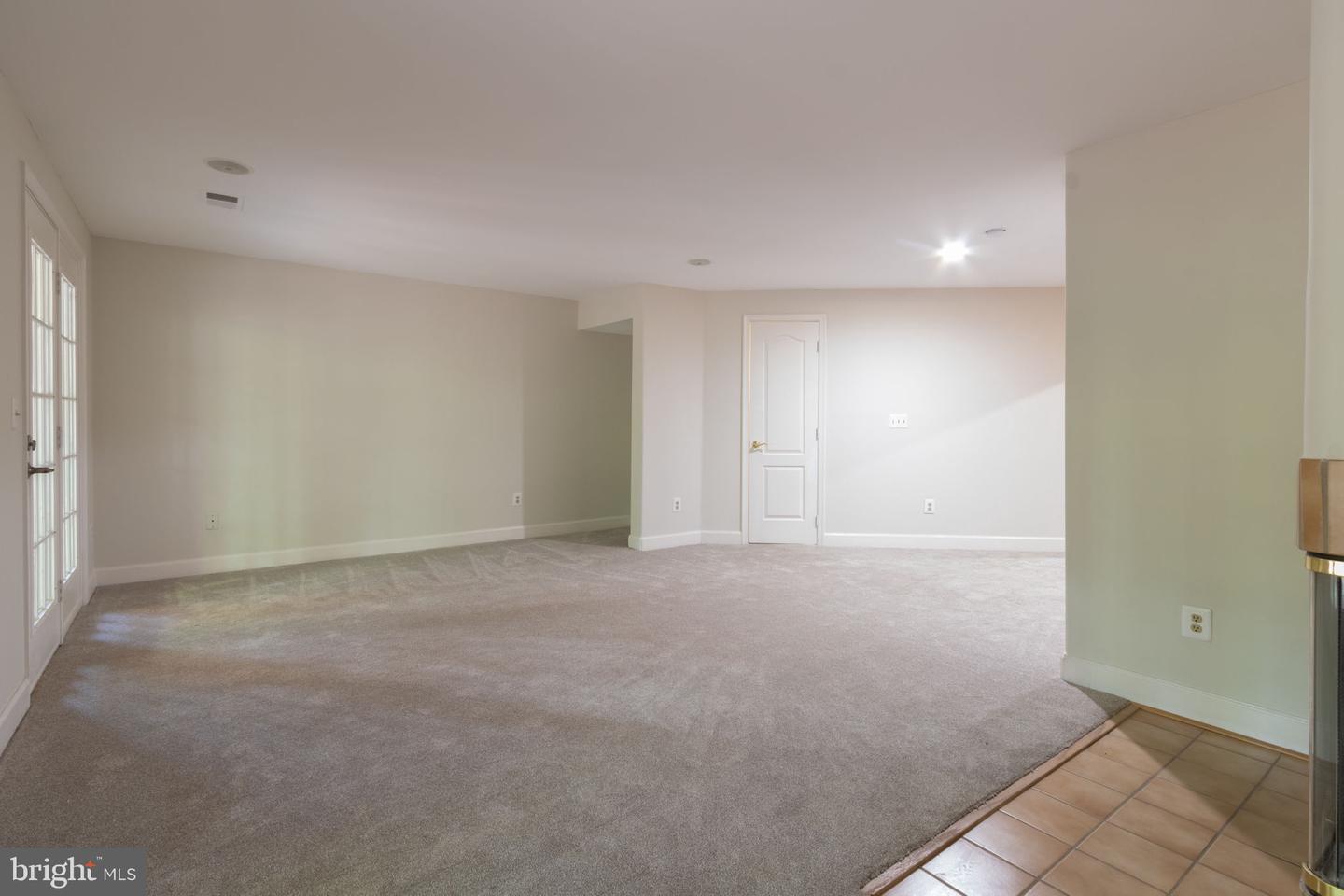 3906 VALLEY RIDGE DR, FAIRFAX, Virginia 22033, 2 Bedrooms Bedrooms, ,3 BathroomsBathrooms,Residential,For sale,3906 VALLEY RIDGE DR,VAFX2229978 MLS # VAFX2229978